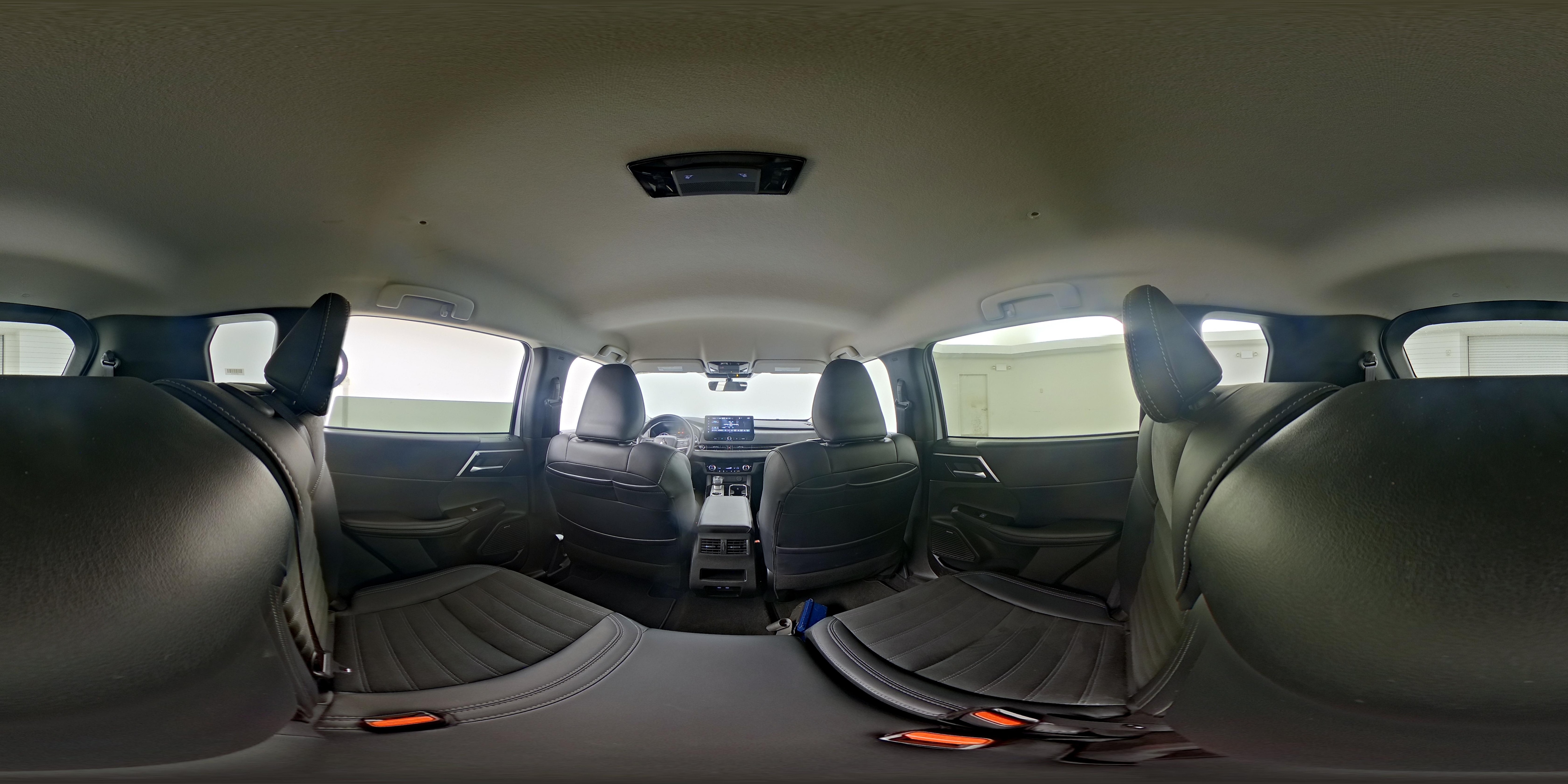2025 Mitsubishi Outlander SE - Photo 17
