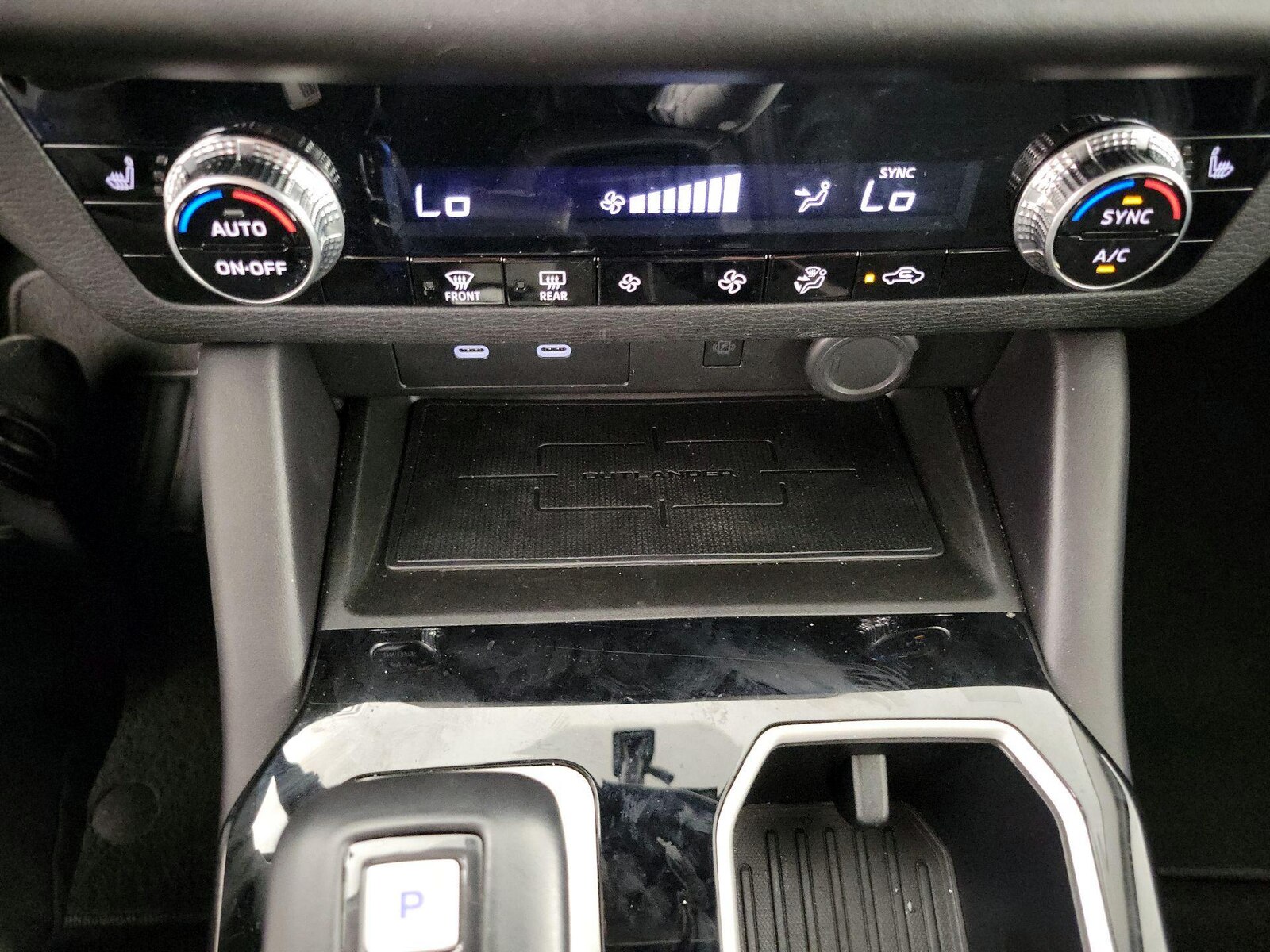 2025 Mitsubishi Outlander SE - Photo 9