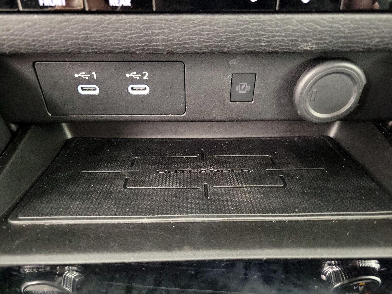 2025 Mitsubishi Outlander SE - Photo 11