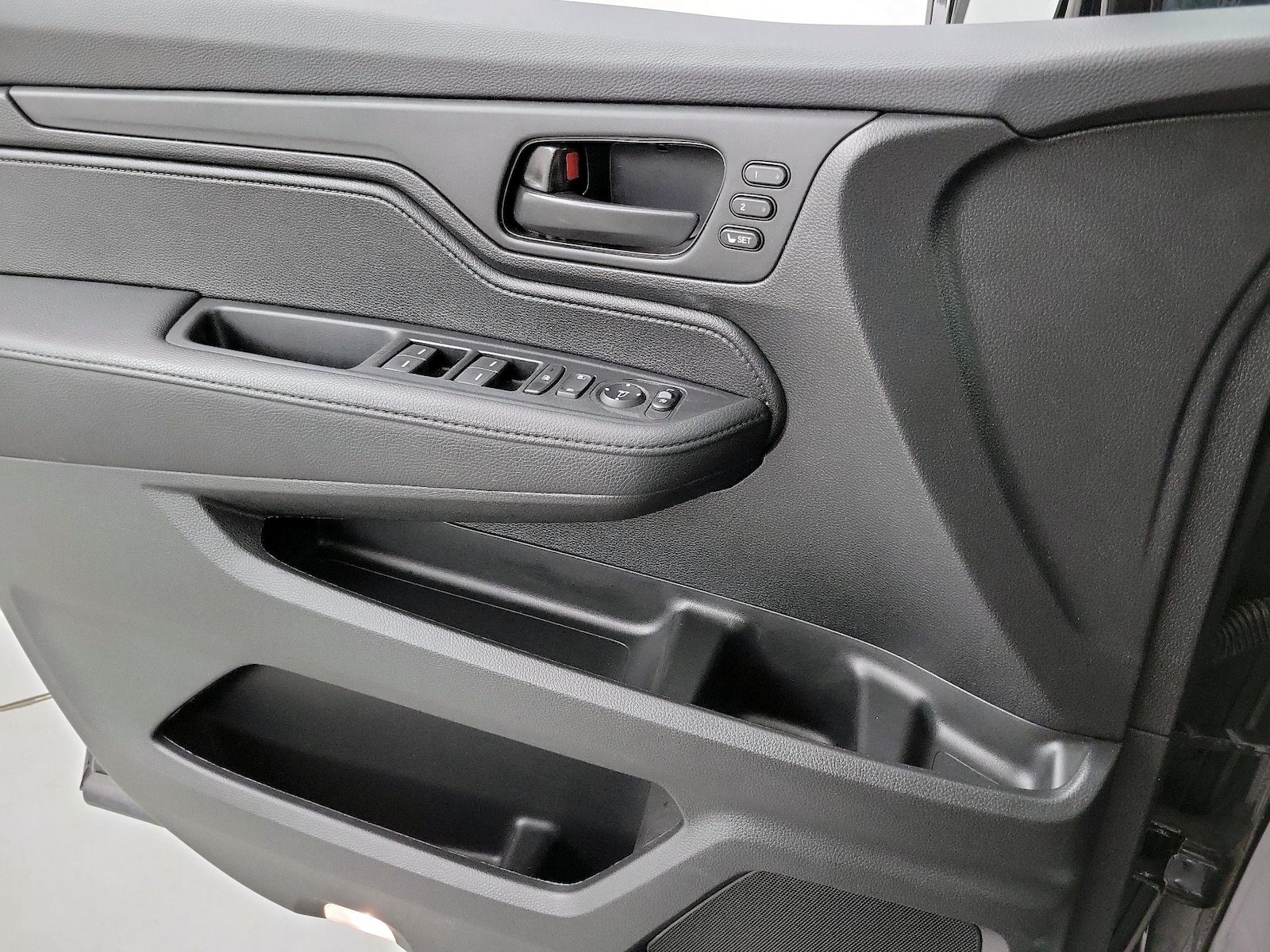 2025 Honda Odyssey Sport L - Photo 13