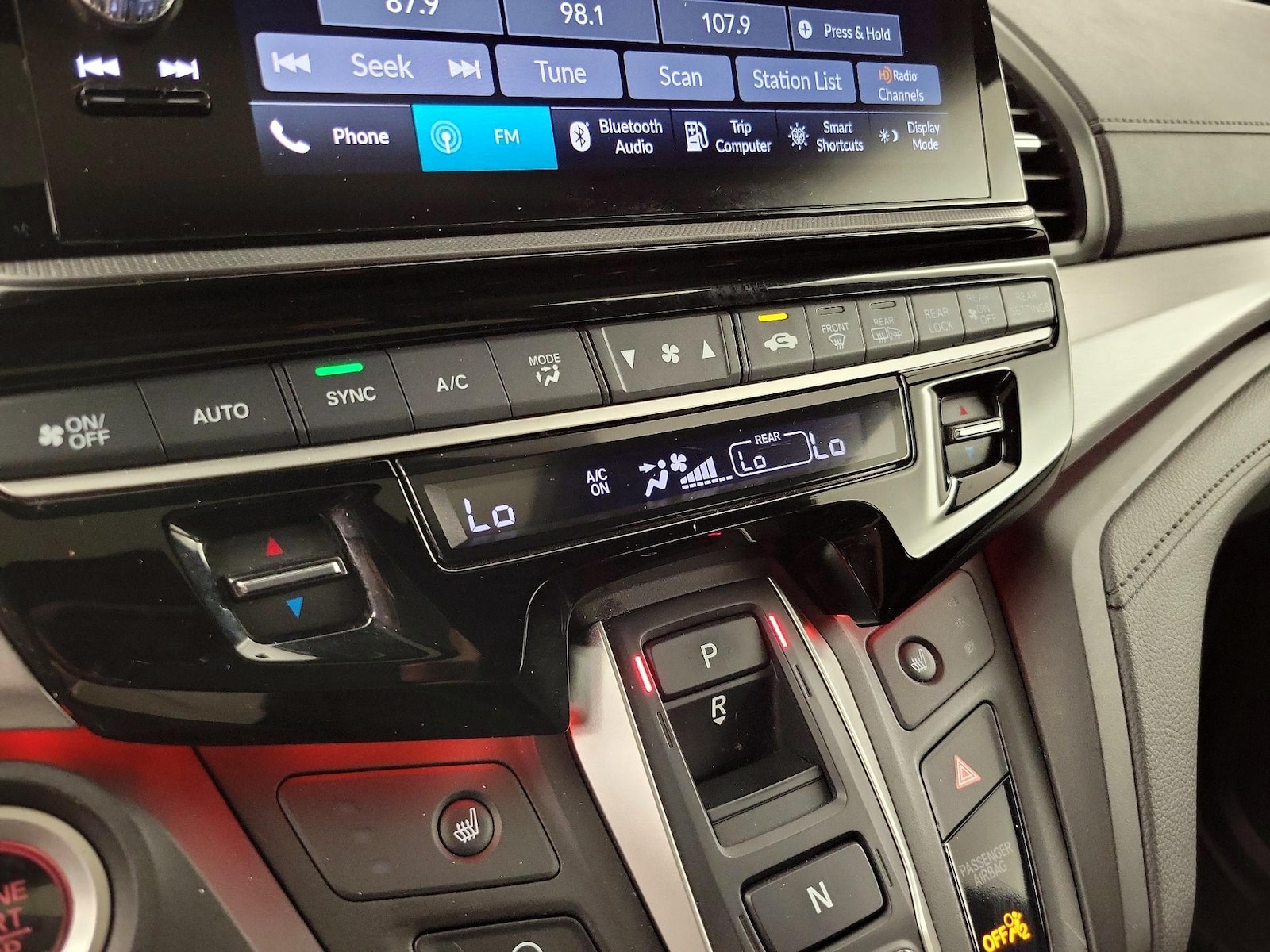 2025 Honda Odyssey Sport L - Photo 17