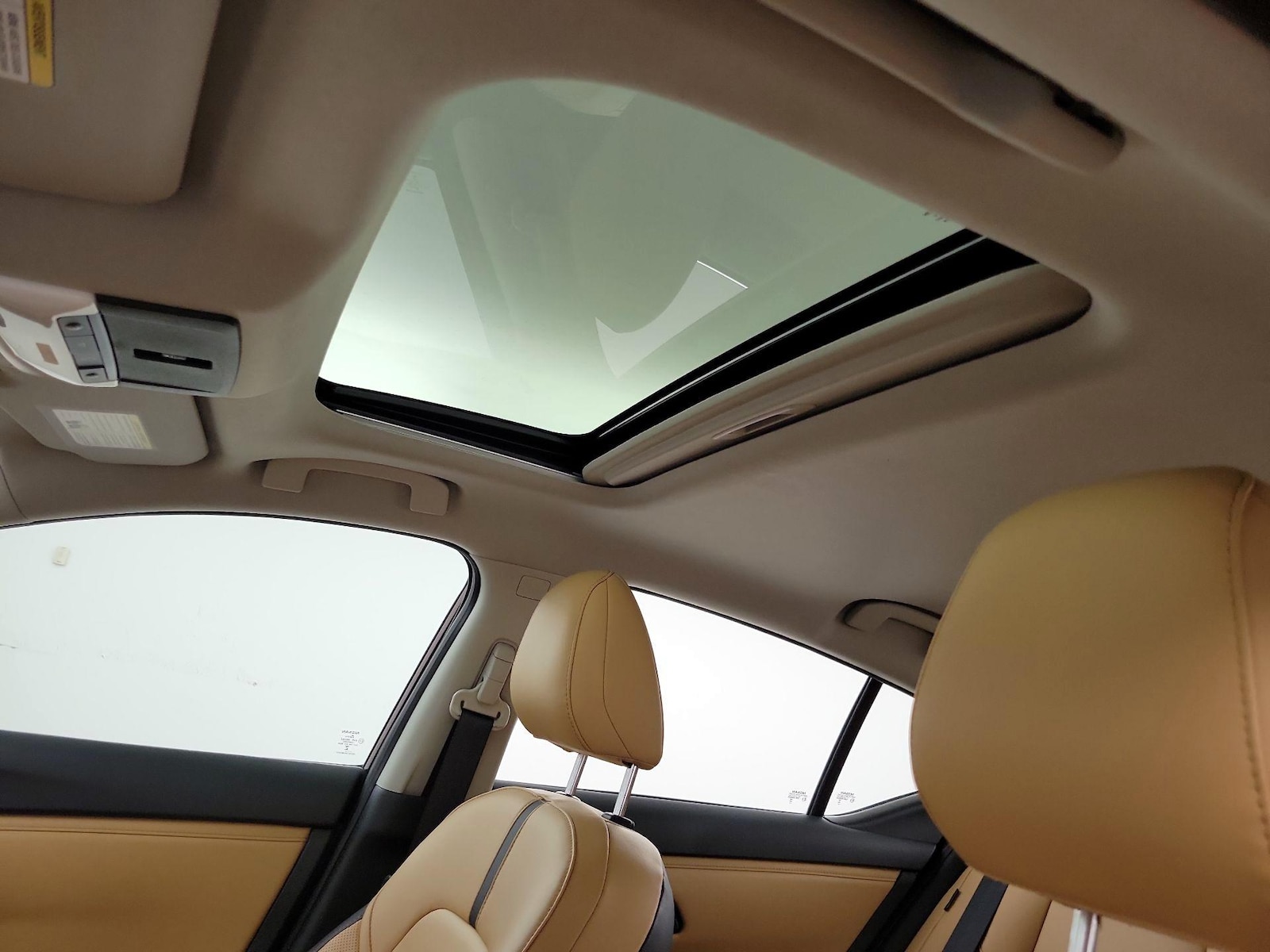 Sunroof(s) & Overhead Airbags