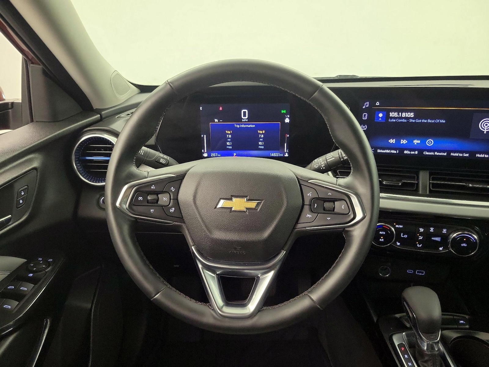 2025 Chevrolet Trax LT - Photo 11