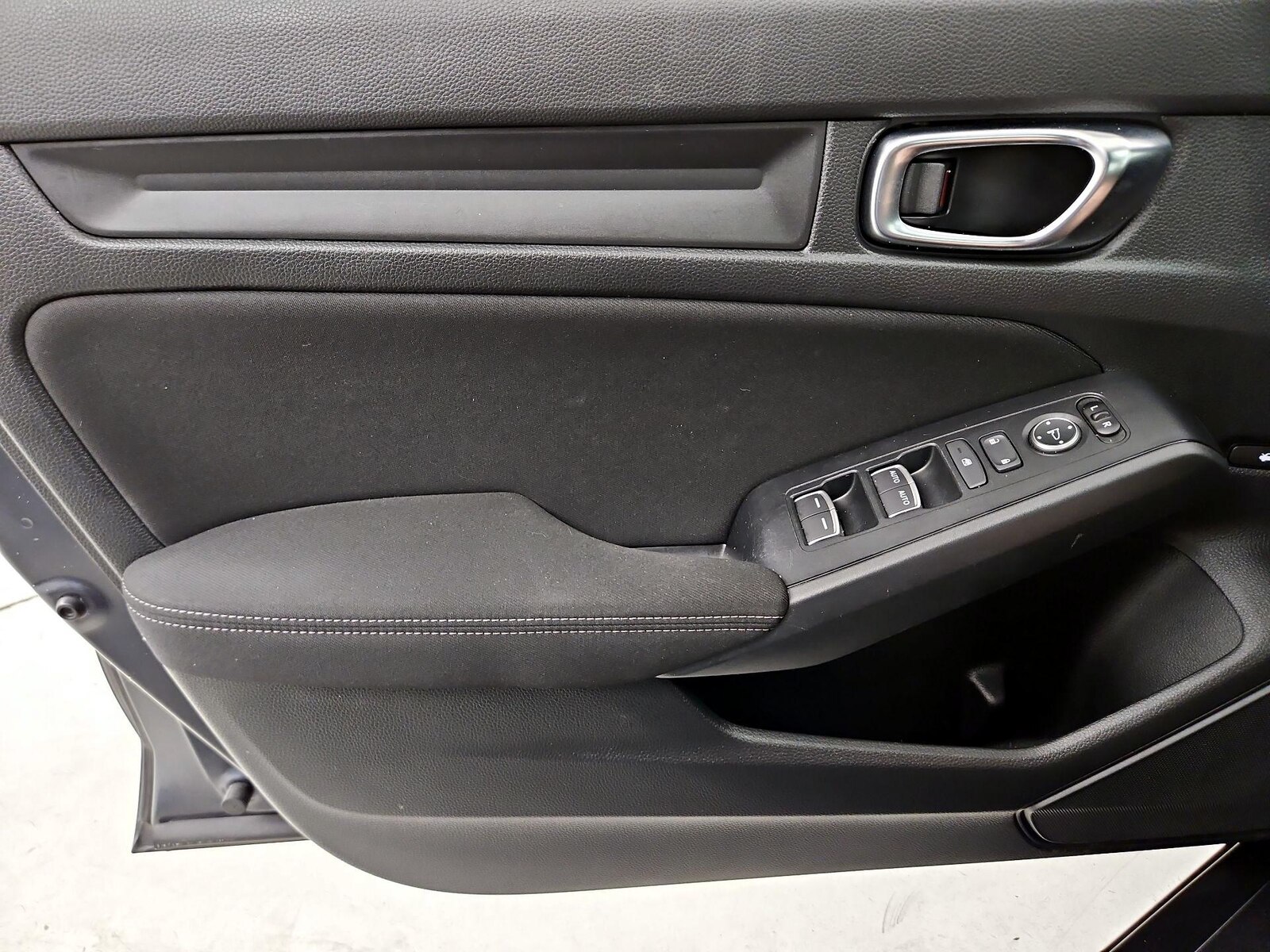 2025 Honda Civic Sport - Photo 13