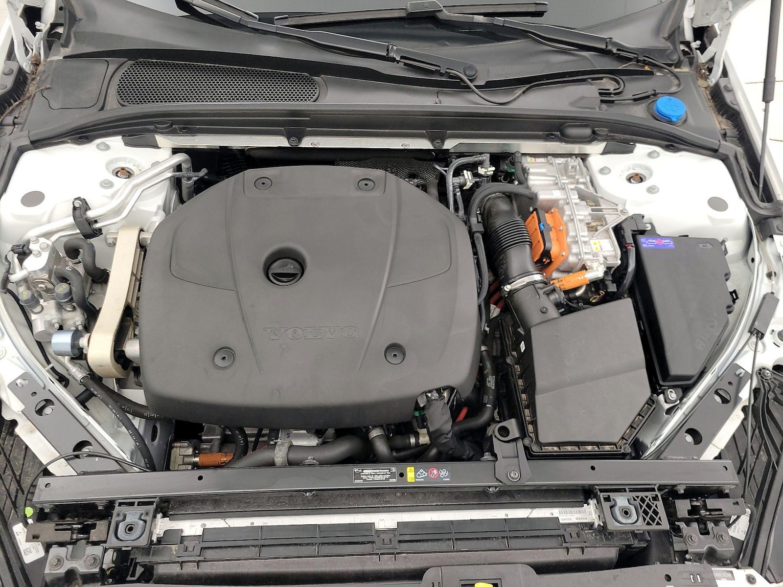2023 Volvo S60 Plus - Photo 23