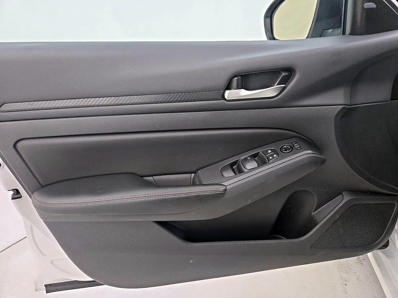 2025 Nissan Altima SV - Photo 13