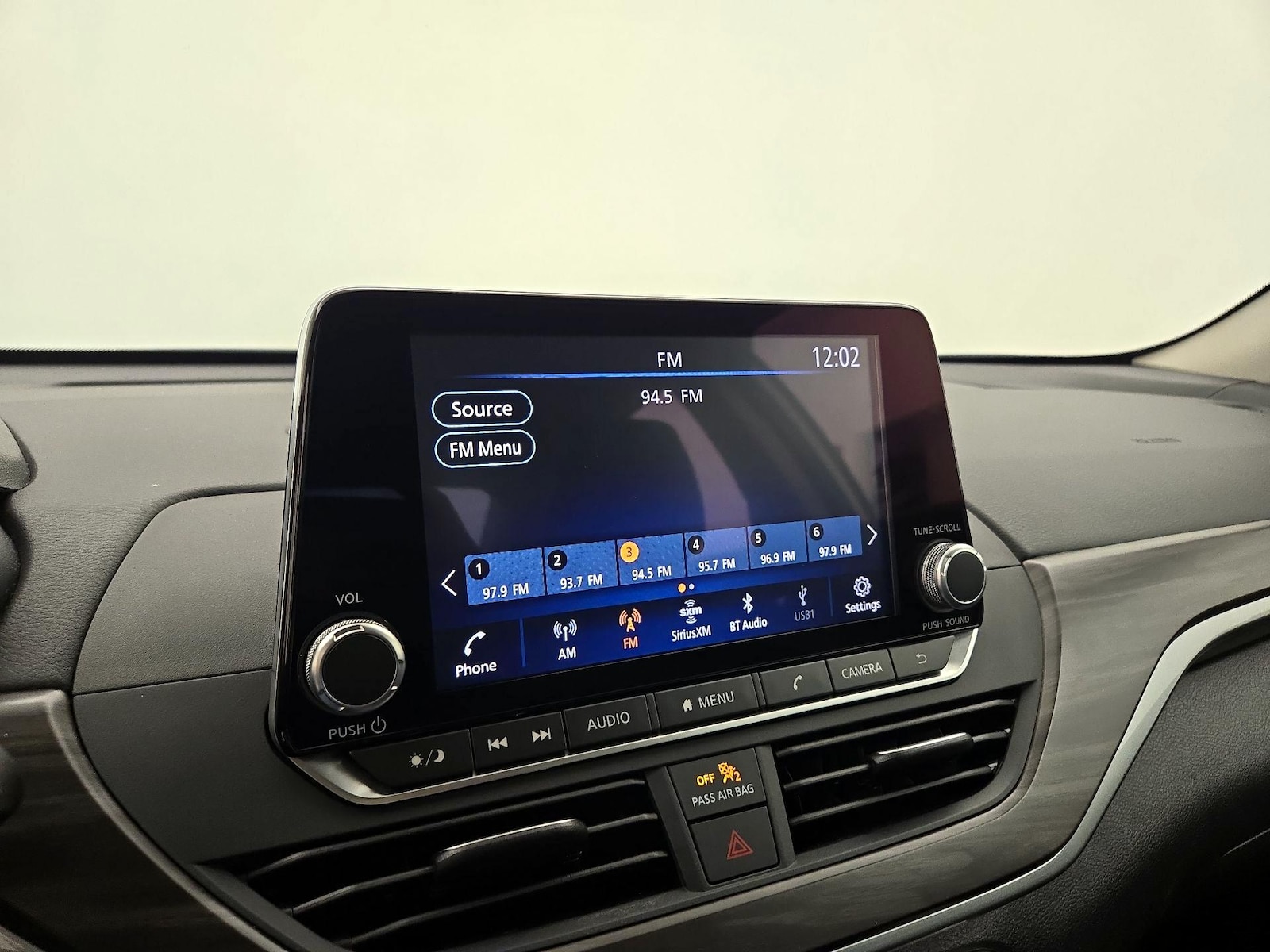 2025 Nissan Altima SV - Photo 16