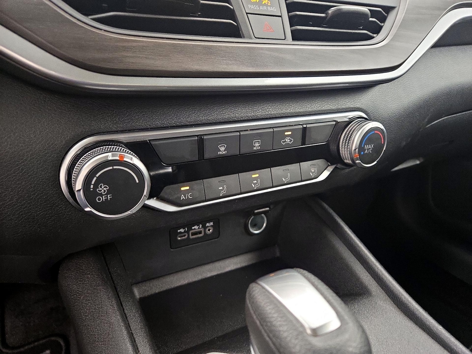 2025 Nissan Altima SV - Photo 17