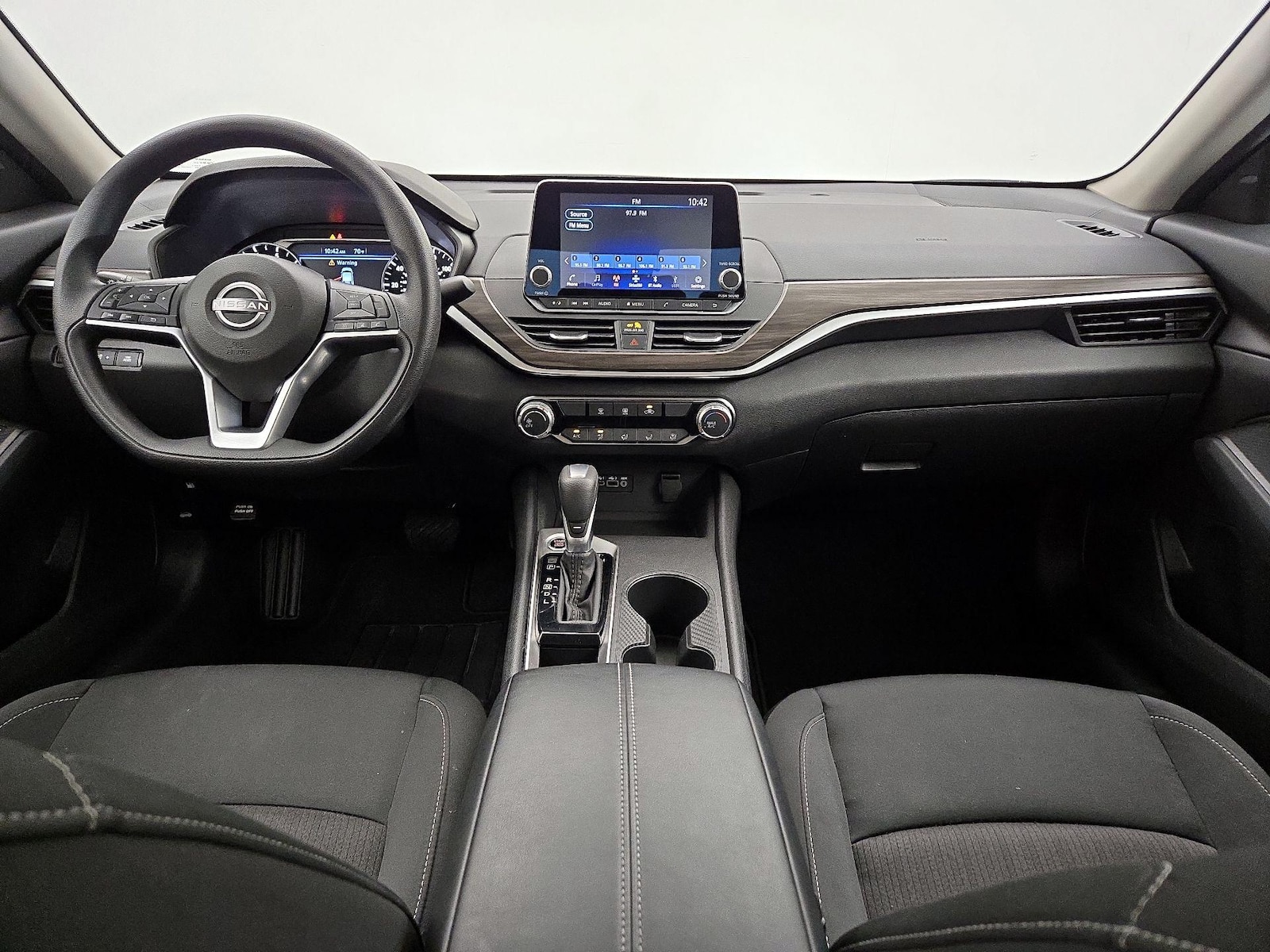 2025 Nissan Altima SV - Photo 10