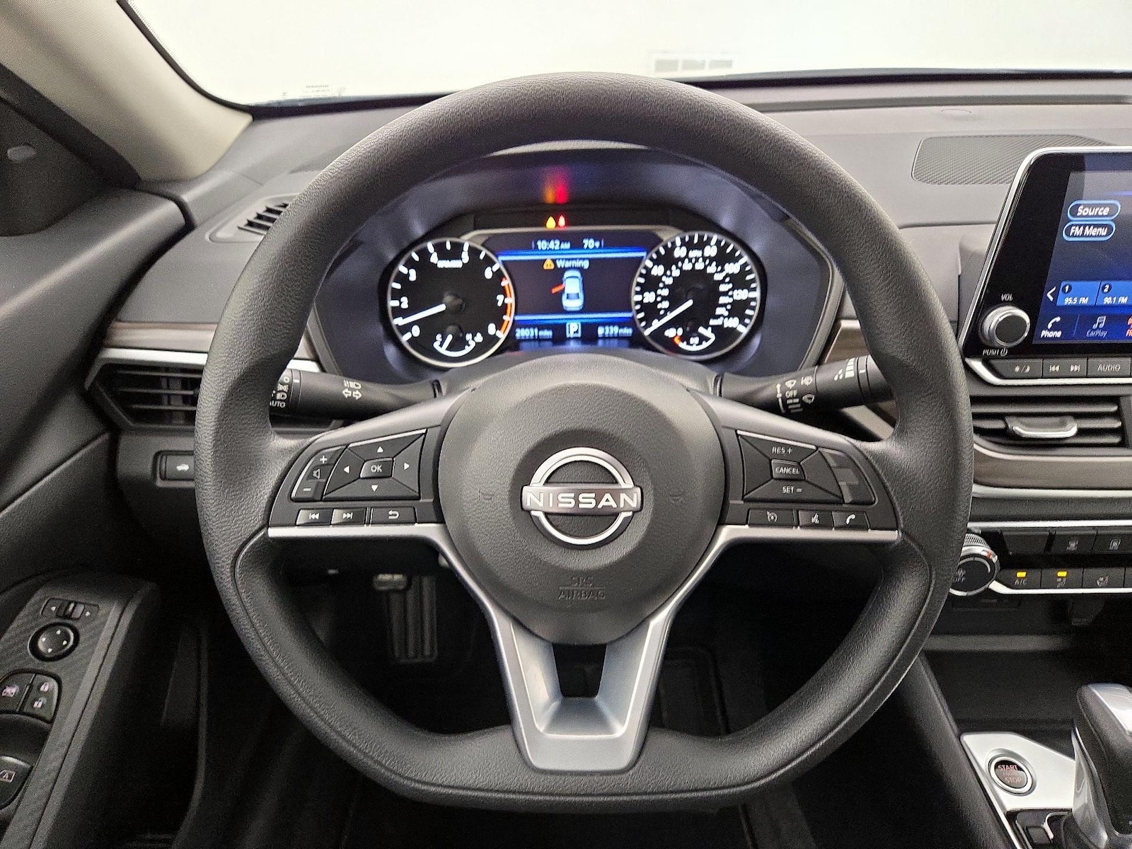 2025 Nissan Altima SV - Photo 11