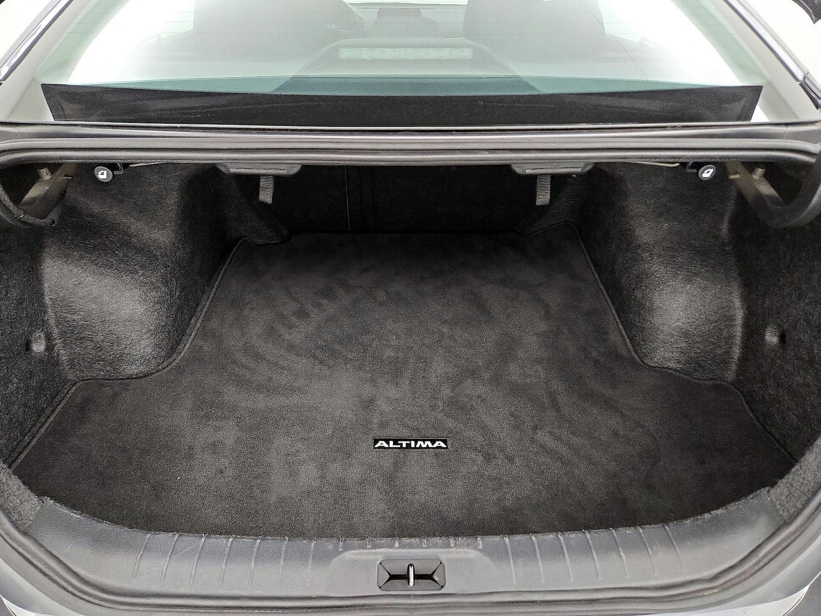 2025 Nissan Altima SV - Photo 21