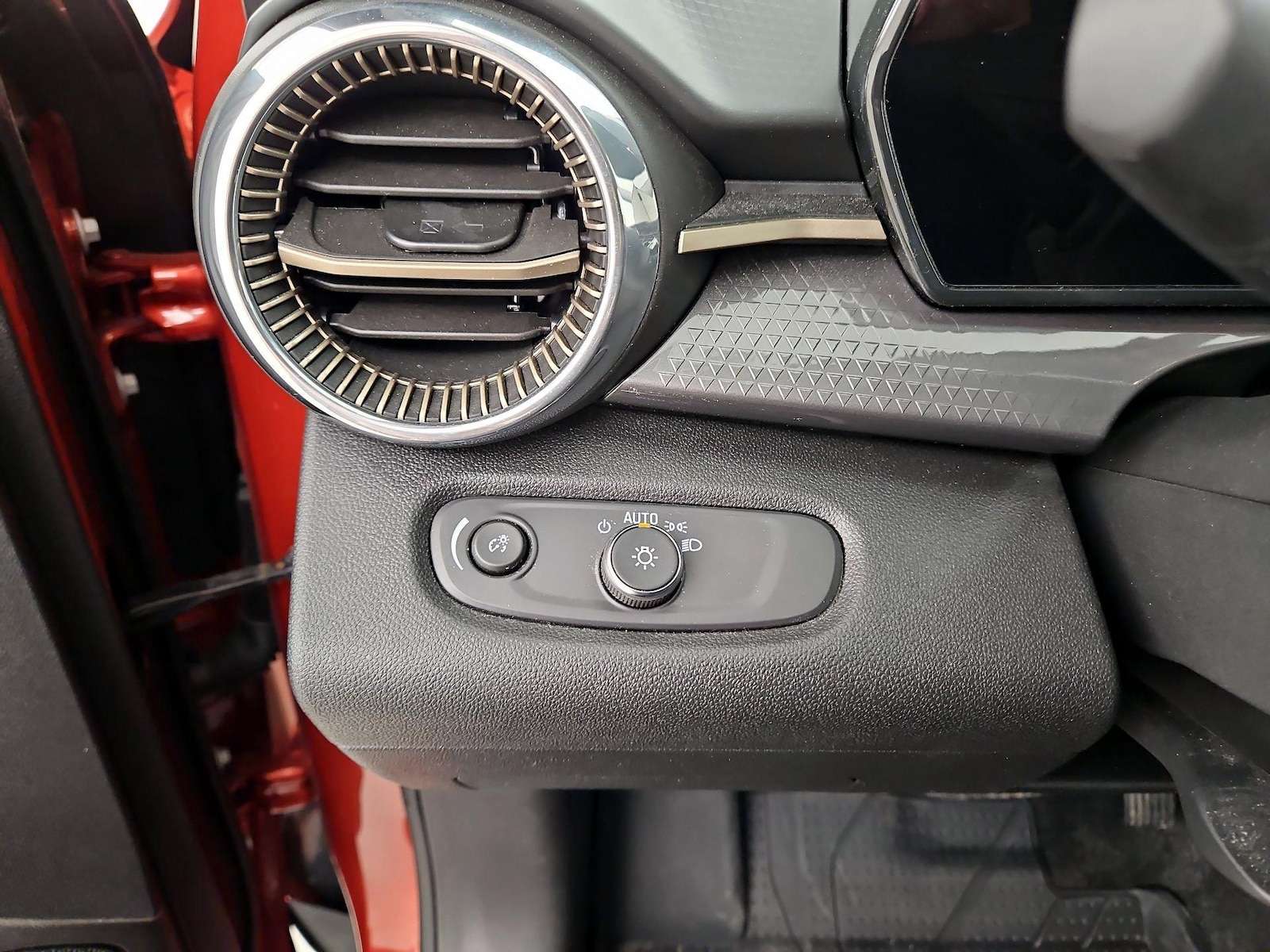 2024 Chevrolet Trax Activ - Photo 14