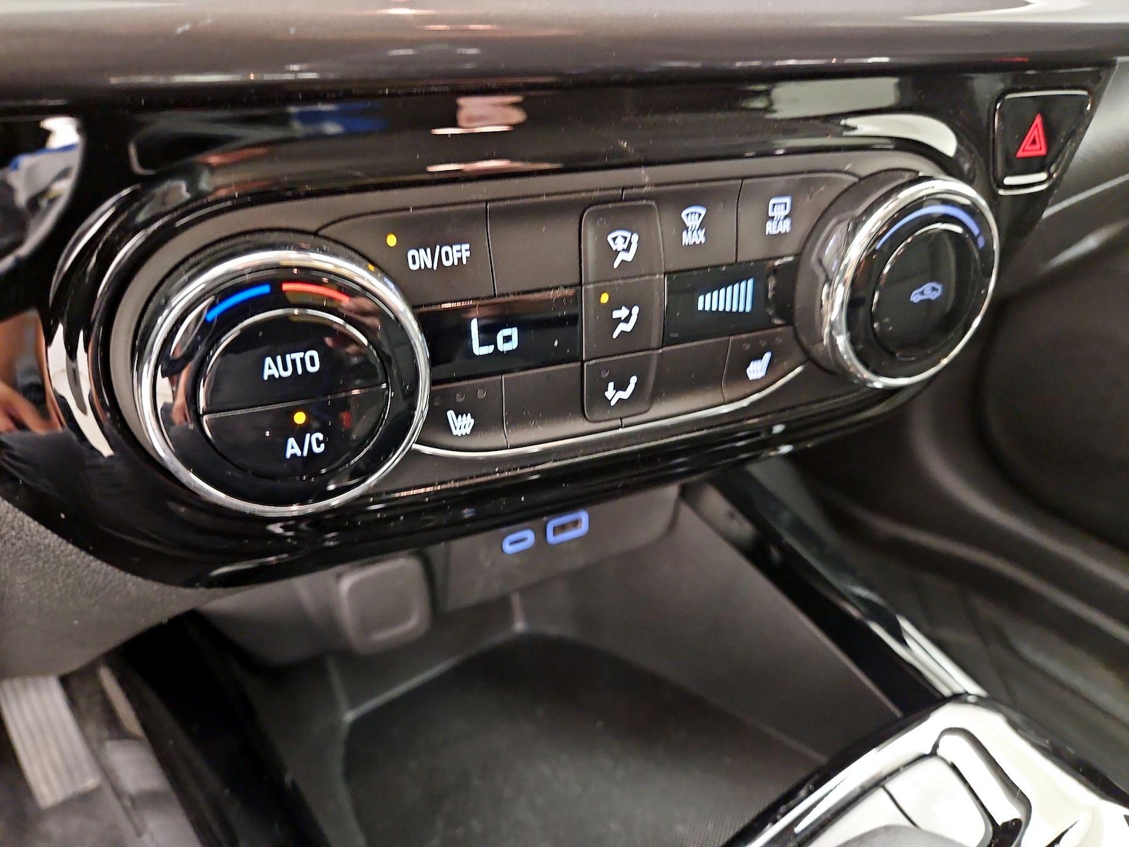 2024 Chevrolet Trax Activ - Photo 17