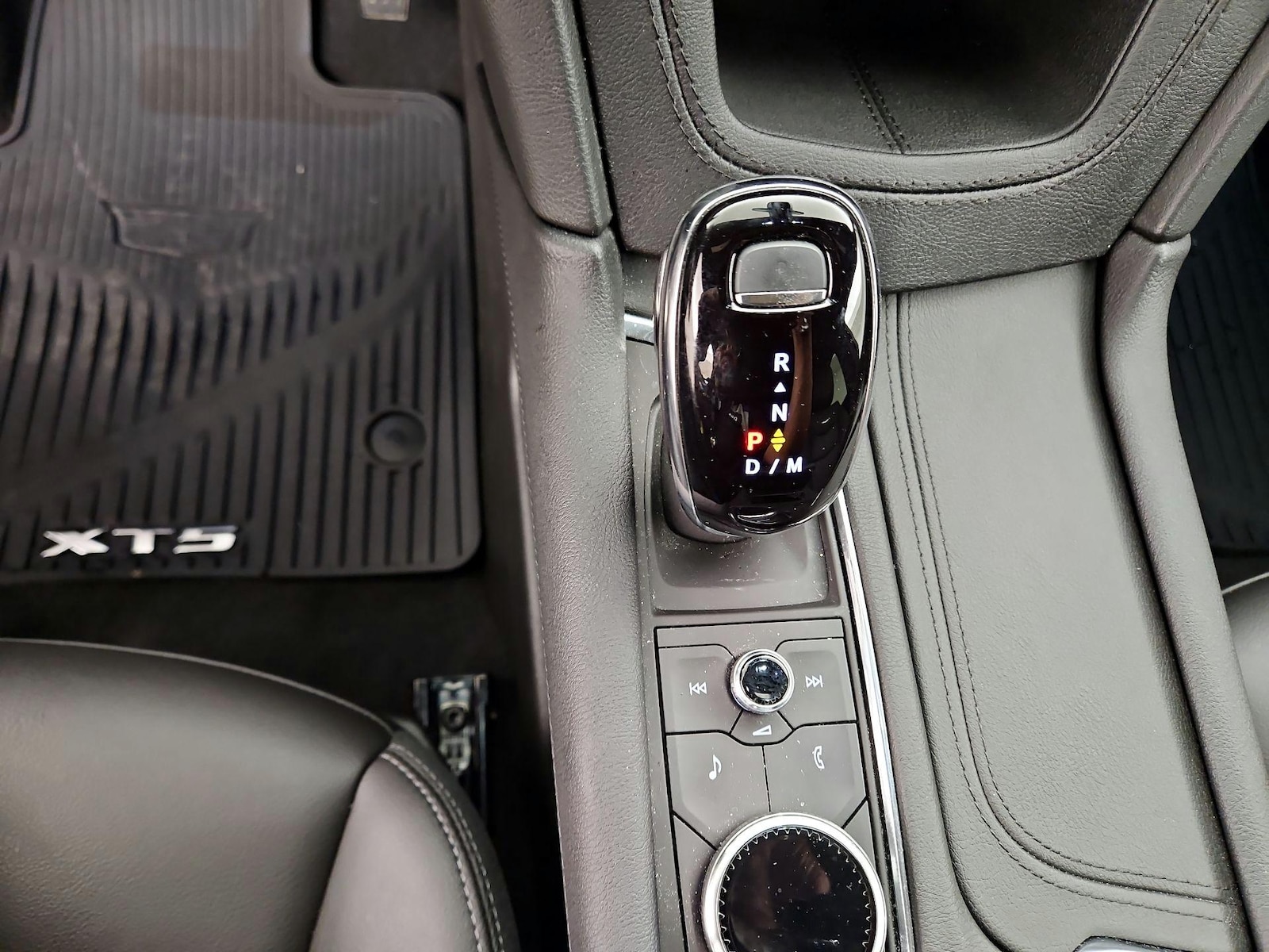 2024 Cadillac XT5 Luxury - Photo 9