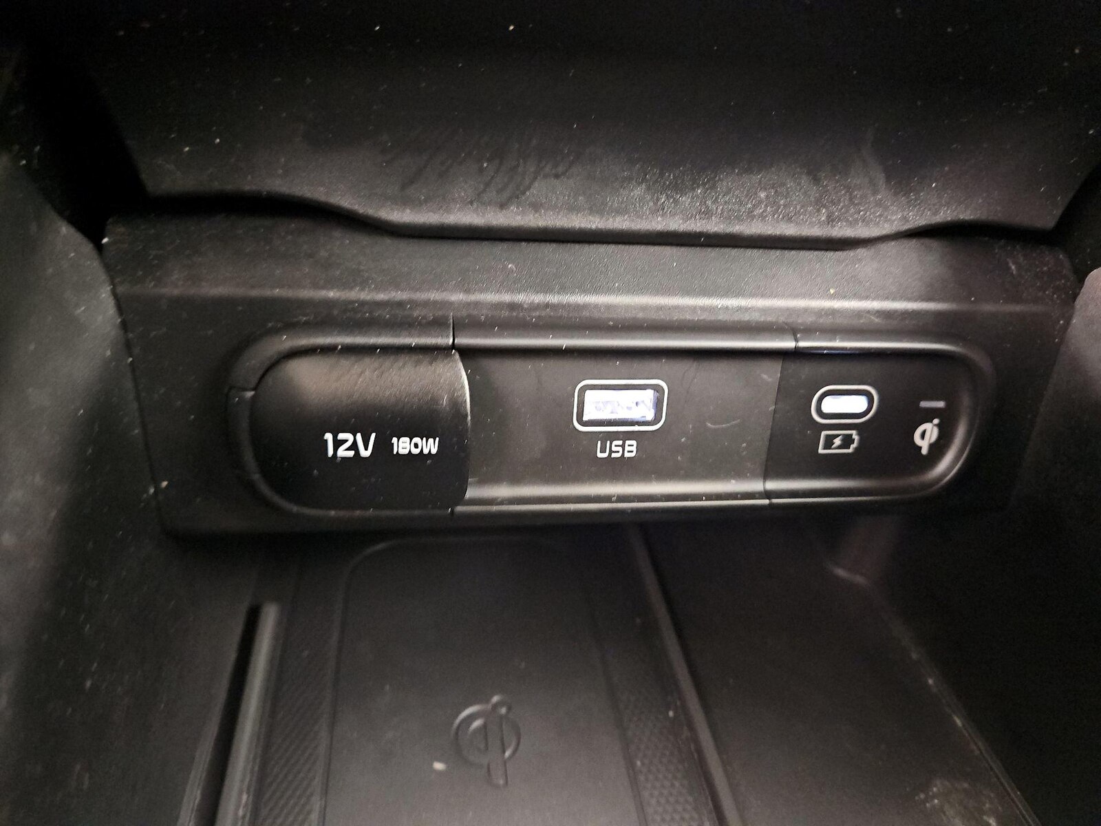 2024 Kia Telluride S - Photo 19