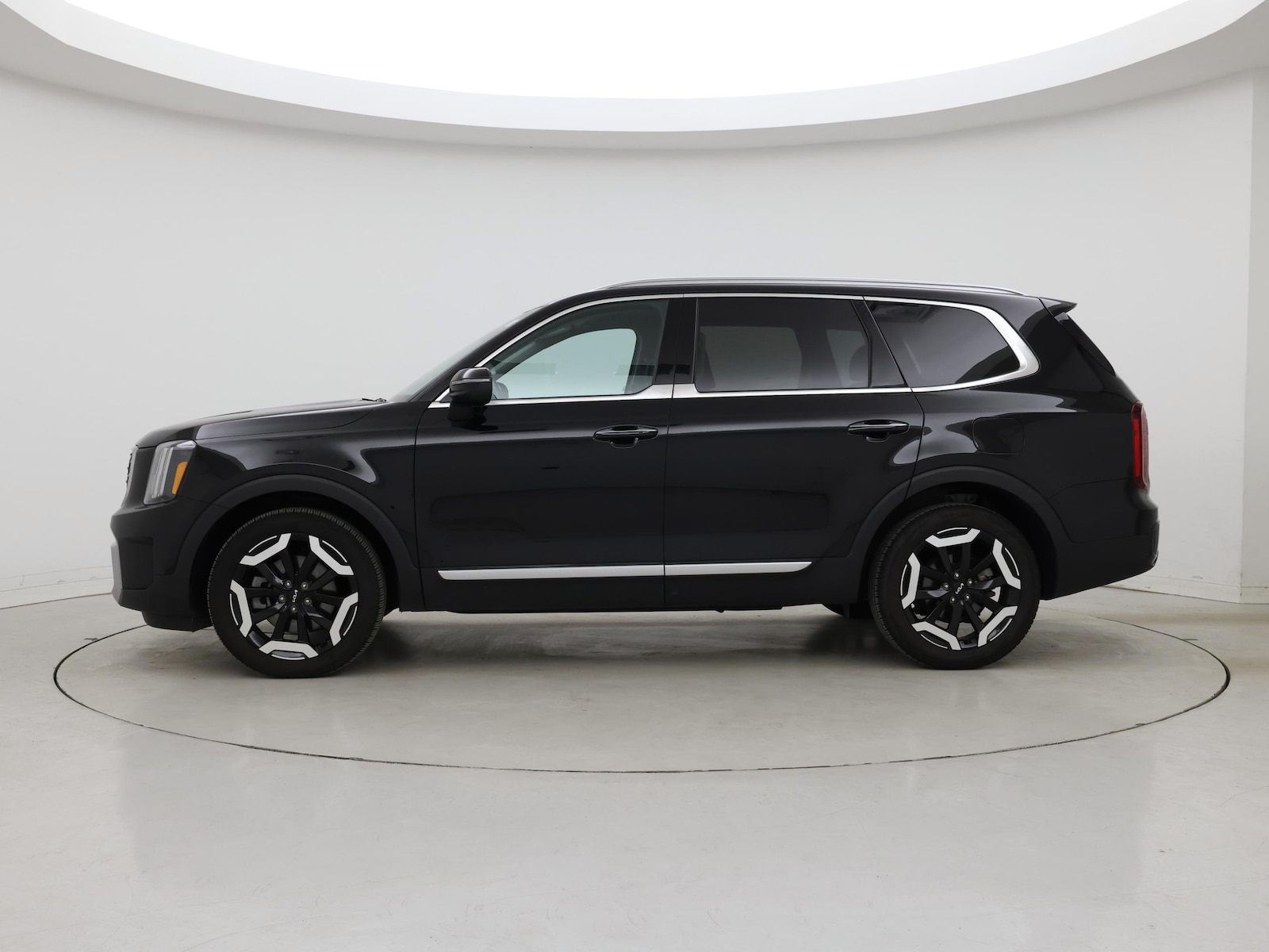 2024 Kia Telluride S - Photo 4