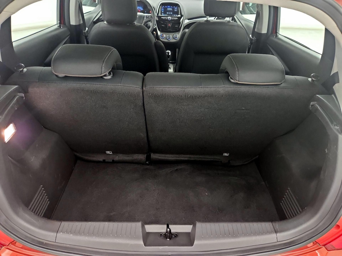Trunk/Cargo (Seats Up)
