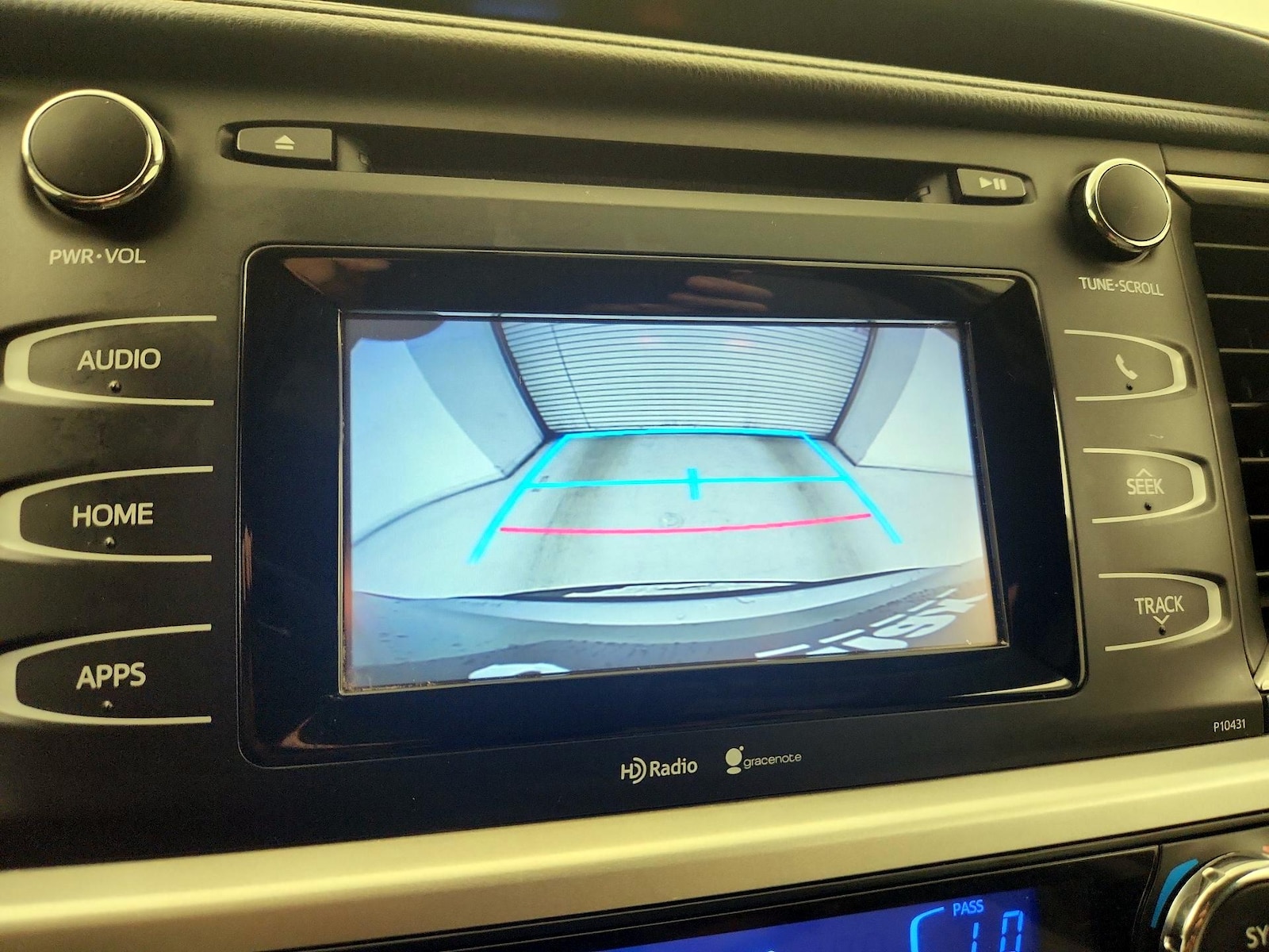 2015 Toyota Highlander LE Plus - Photo 13