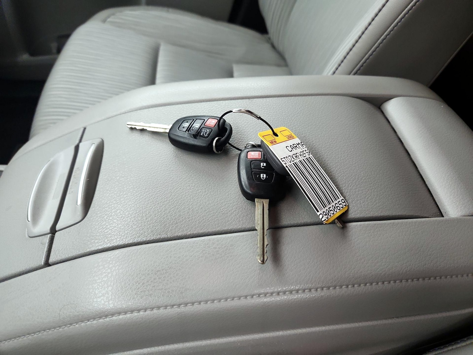 2015 Toyota Highlander LE Plus - Photo 23