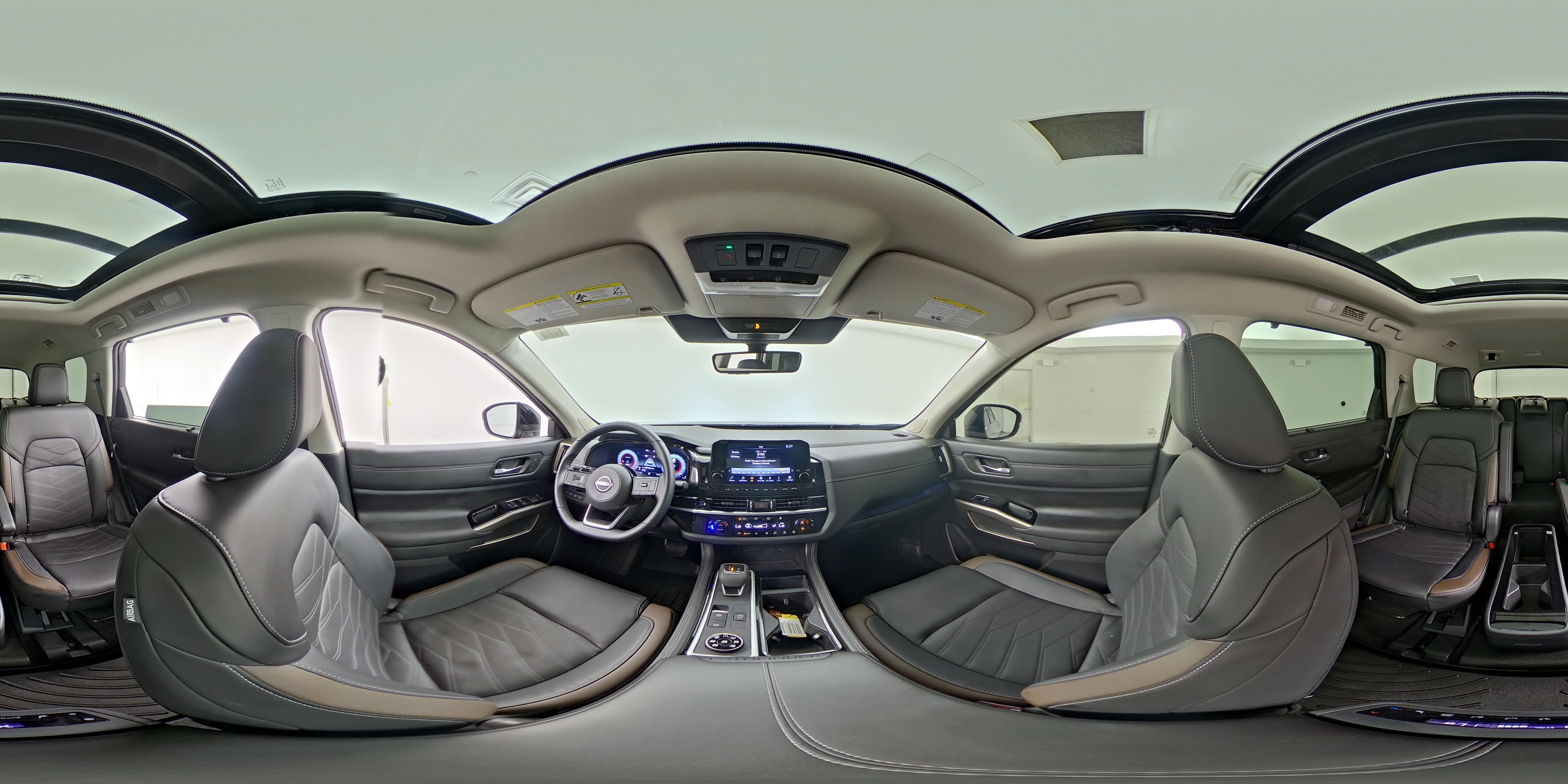 2025 Nissan Pathfinder Platinum - Photo 28