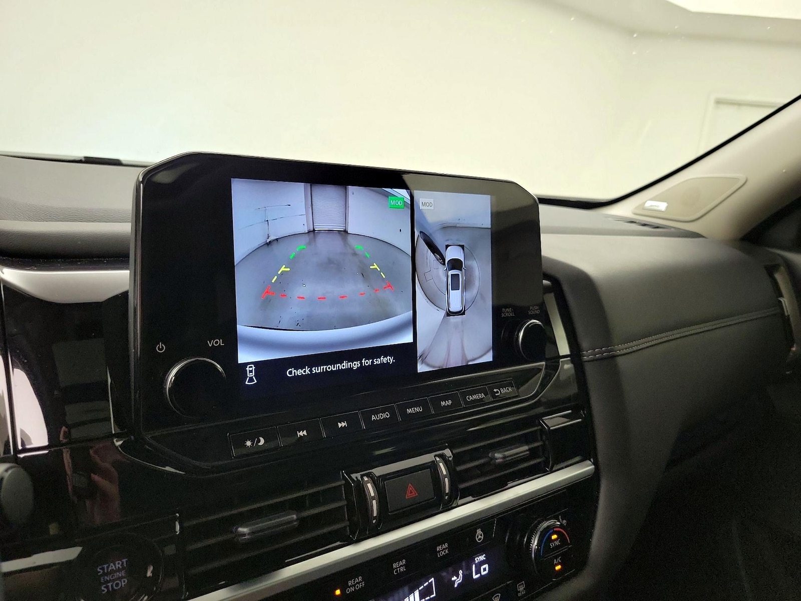 2025 Nissan Pathfinder Platinum - Photo 16