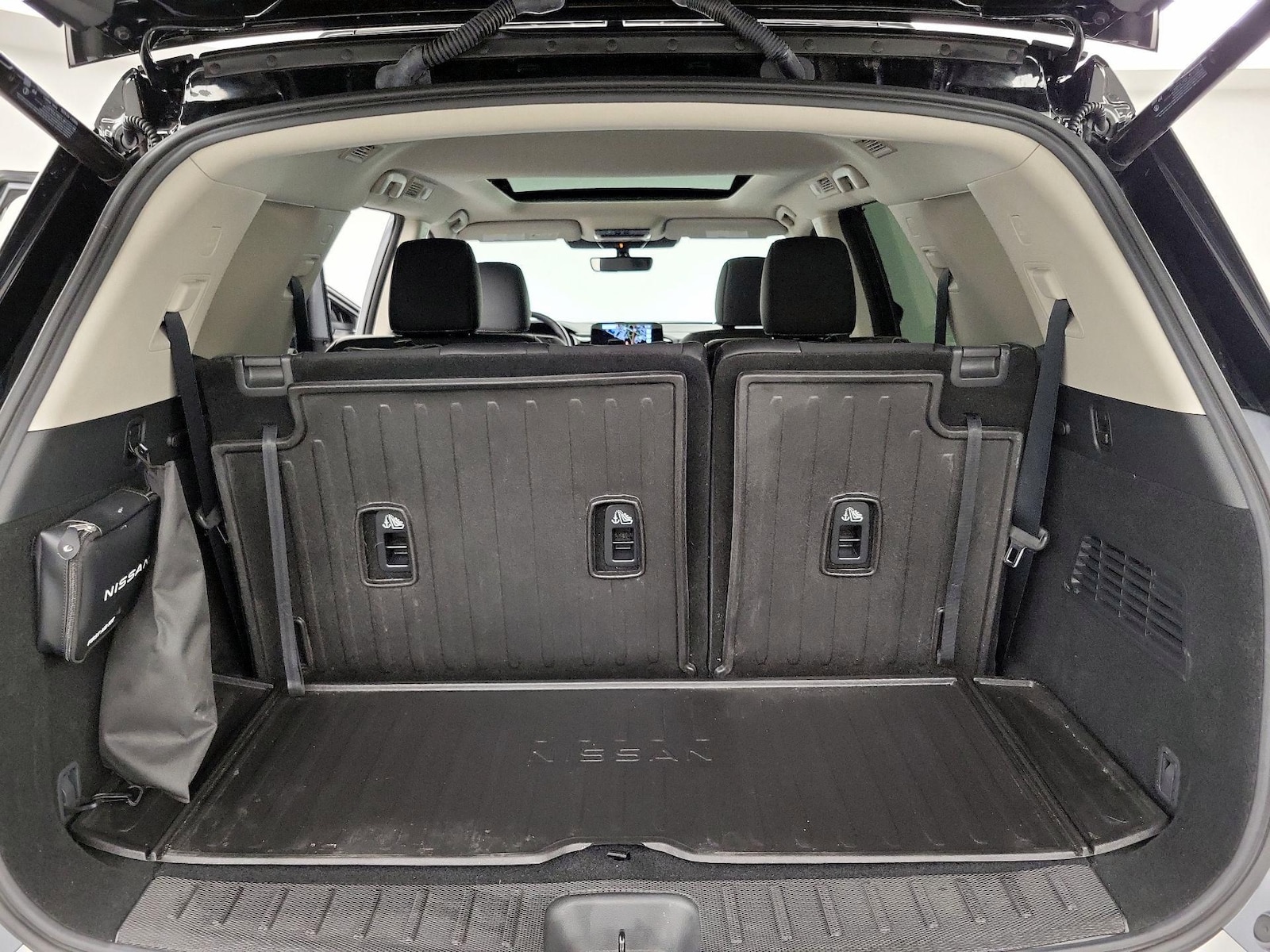 2025 Nissan Pathfinder Platinum - Photo 24