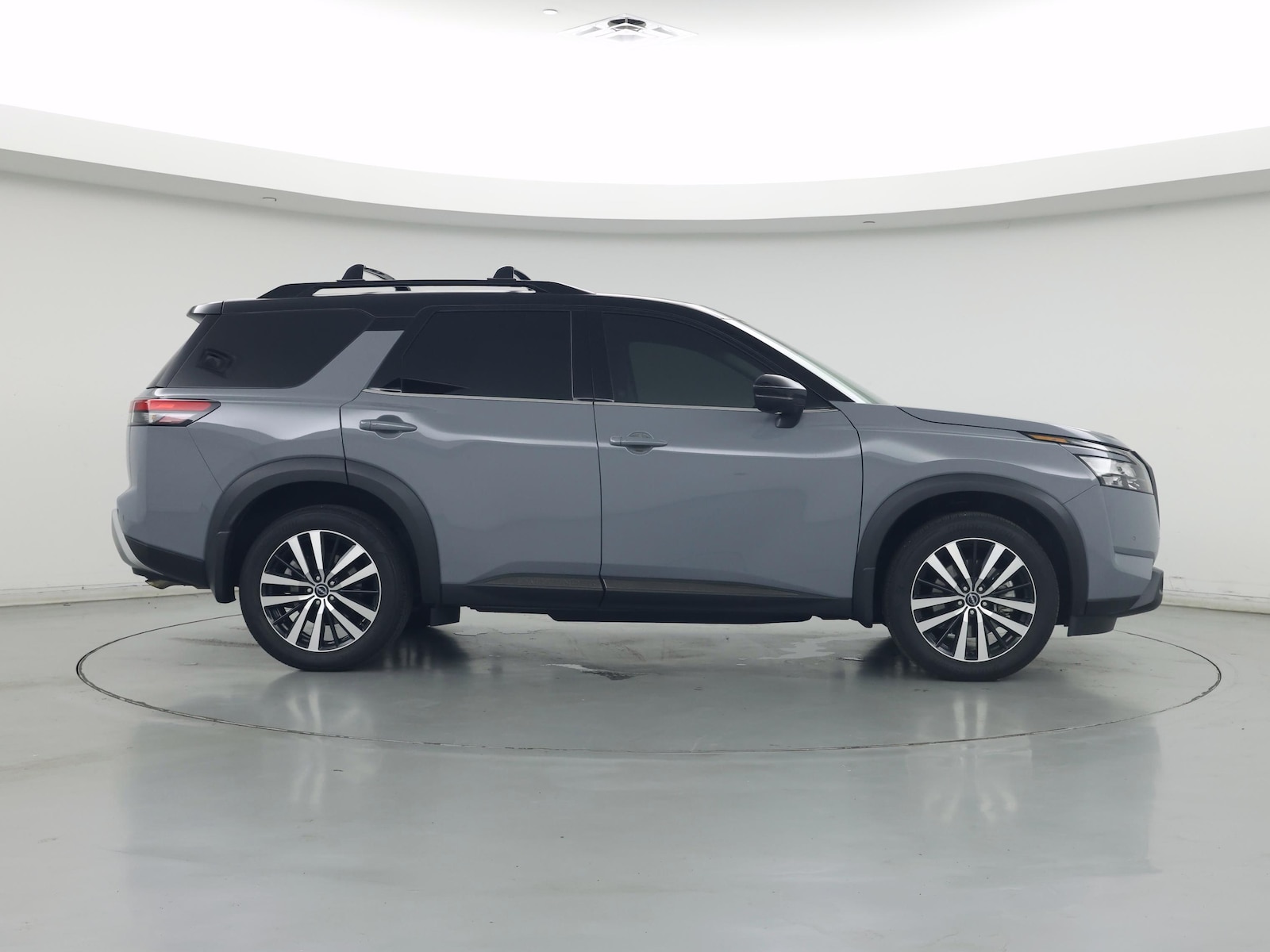 2025 Nissan Pathfinder Platinum - Photo 8