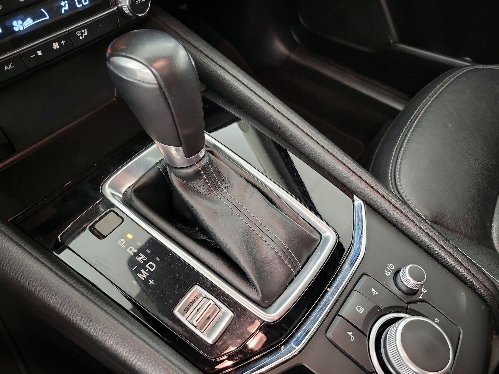 2025 Mazda CX-5 S Preferred package - Photo 18