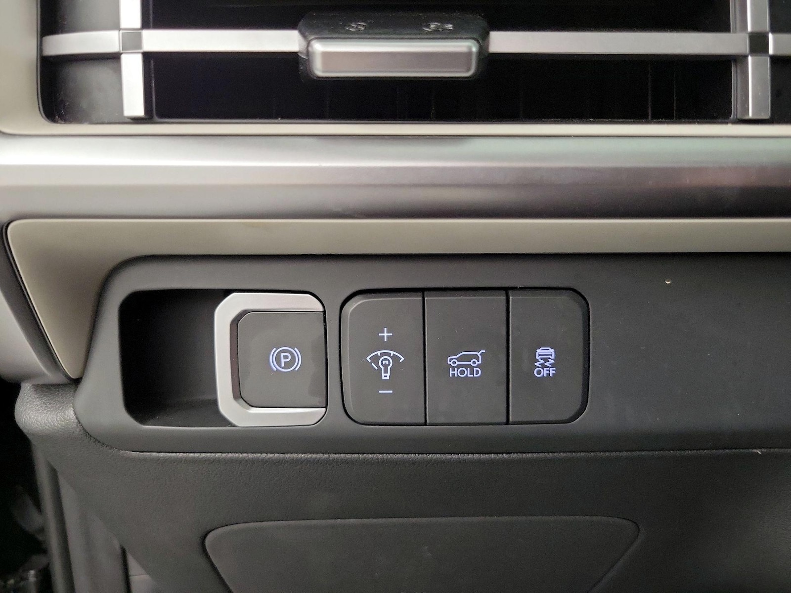 2025 Hyundai Santa Fe SEL - Photo 14