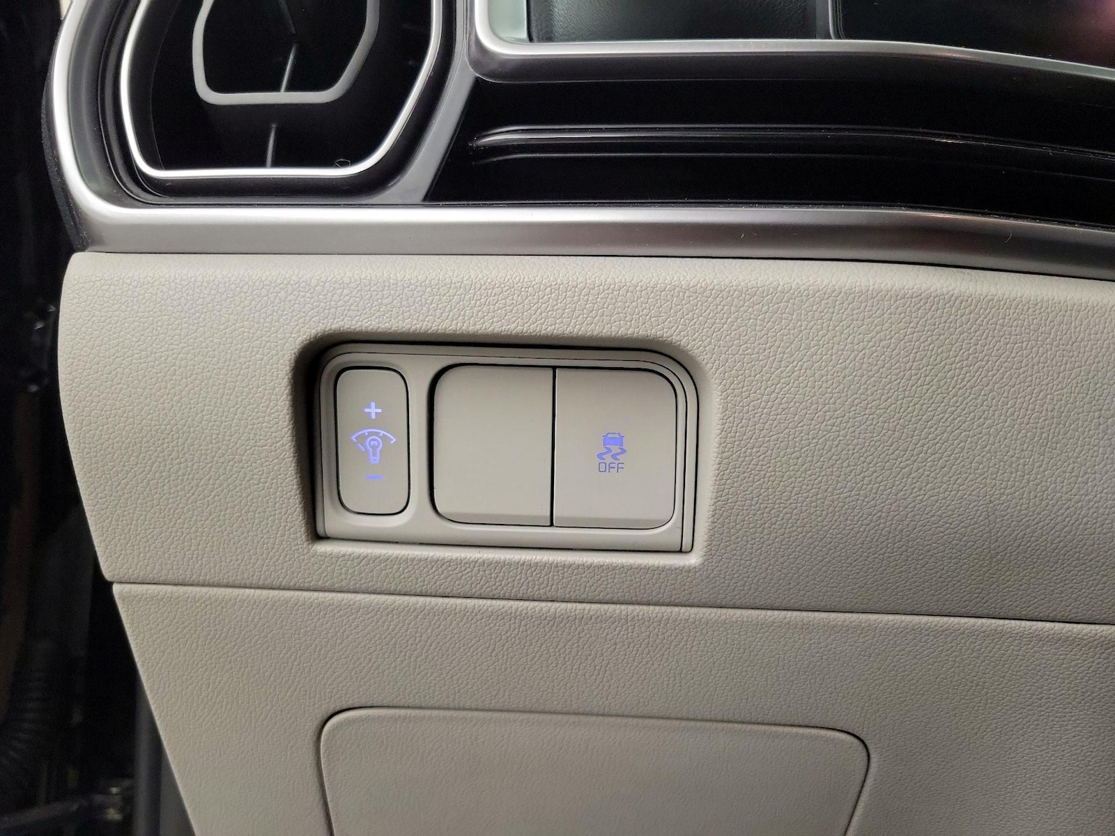 2024 Kia Sorento S - Photo 14