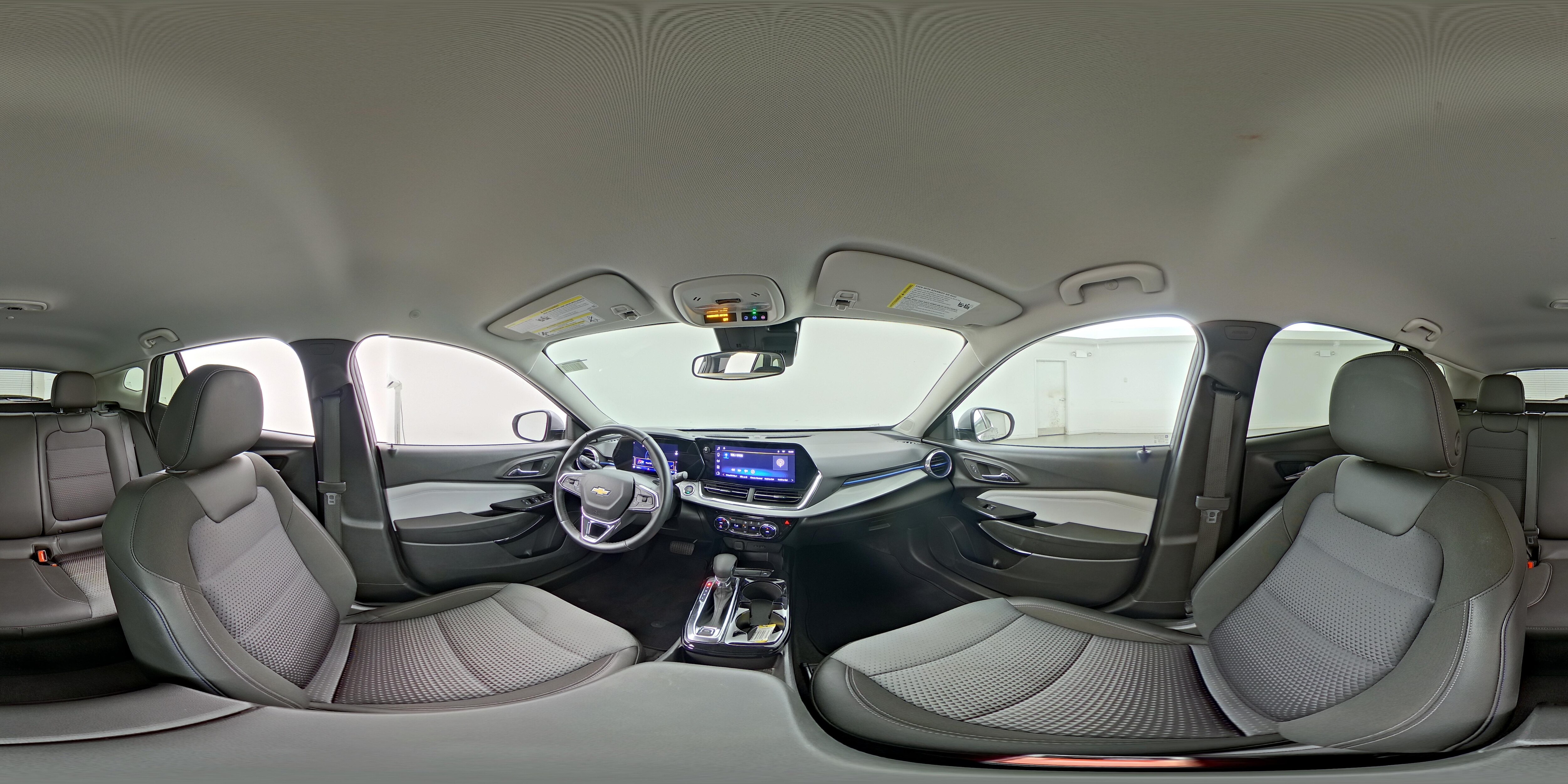 2025 Chevrolet Trax LT - Photo 24