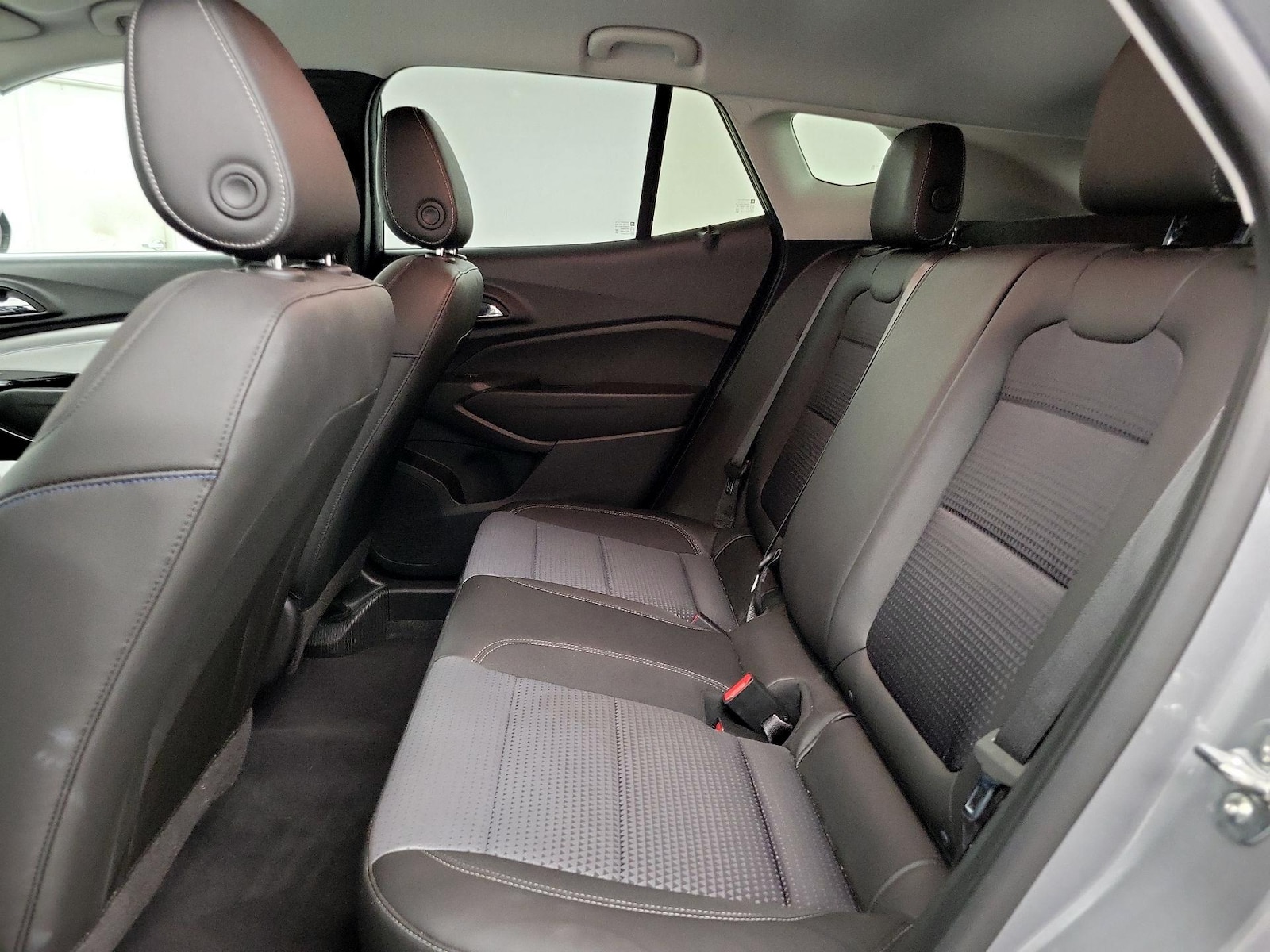 2025 Chevrolet Trax LT - Photo 20