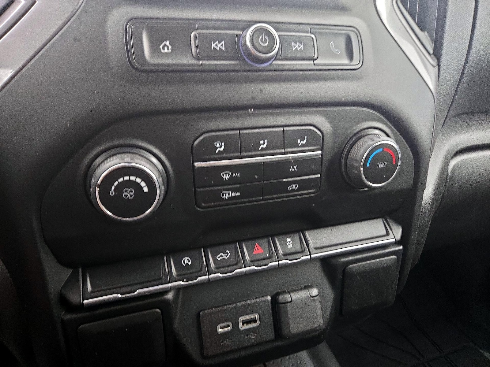 2022 Chevrolet Silverado 1500 Limited Custom - Photo 17
