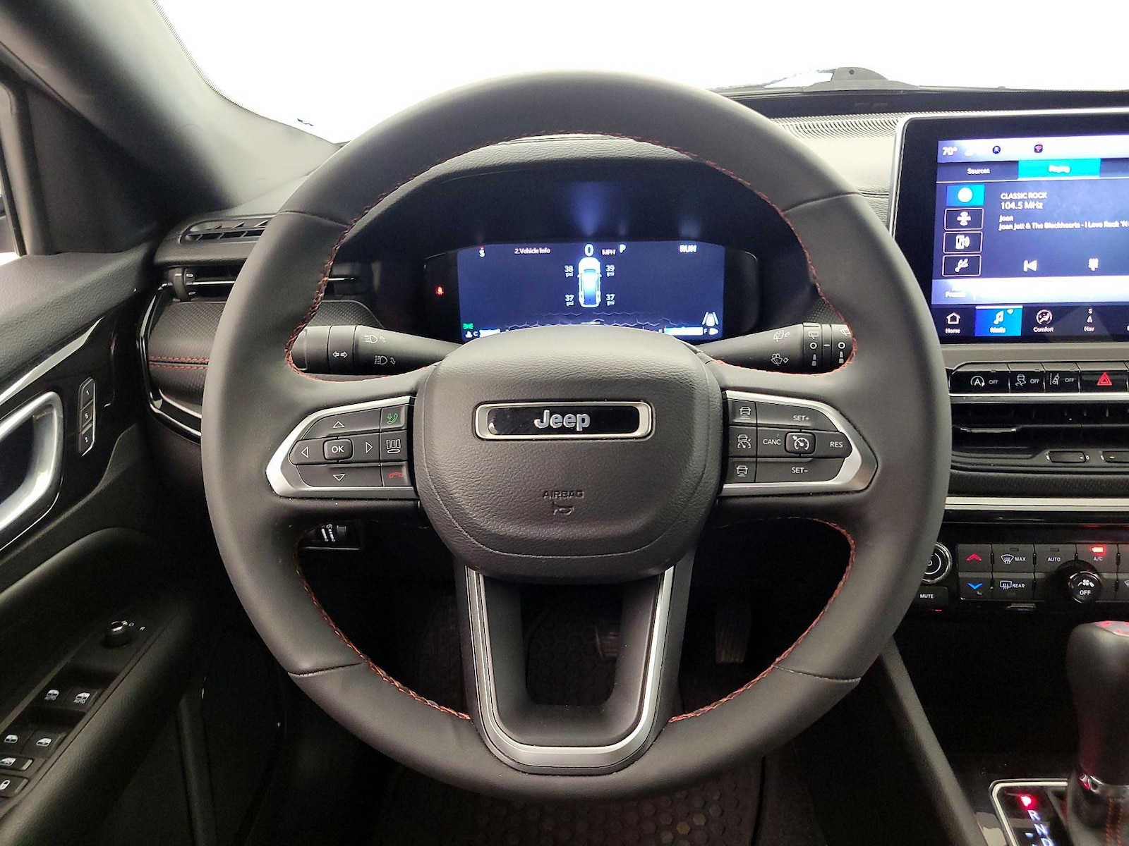 2024 Jeep Compass Trailhawk - Photo 11