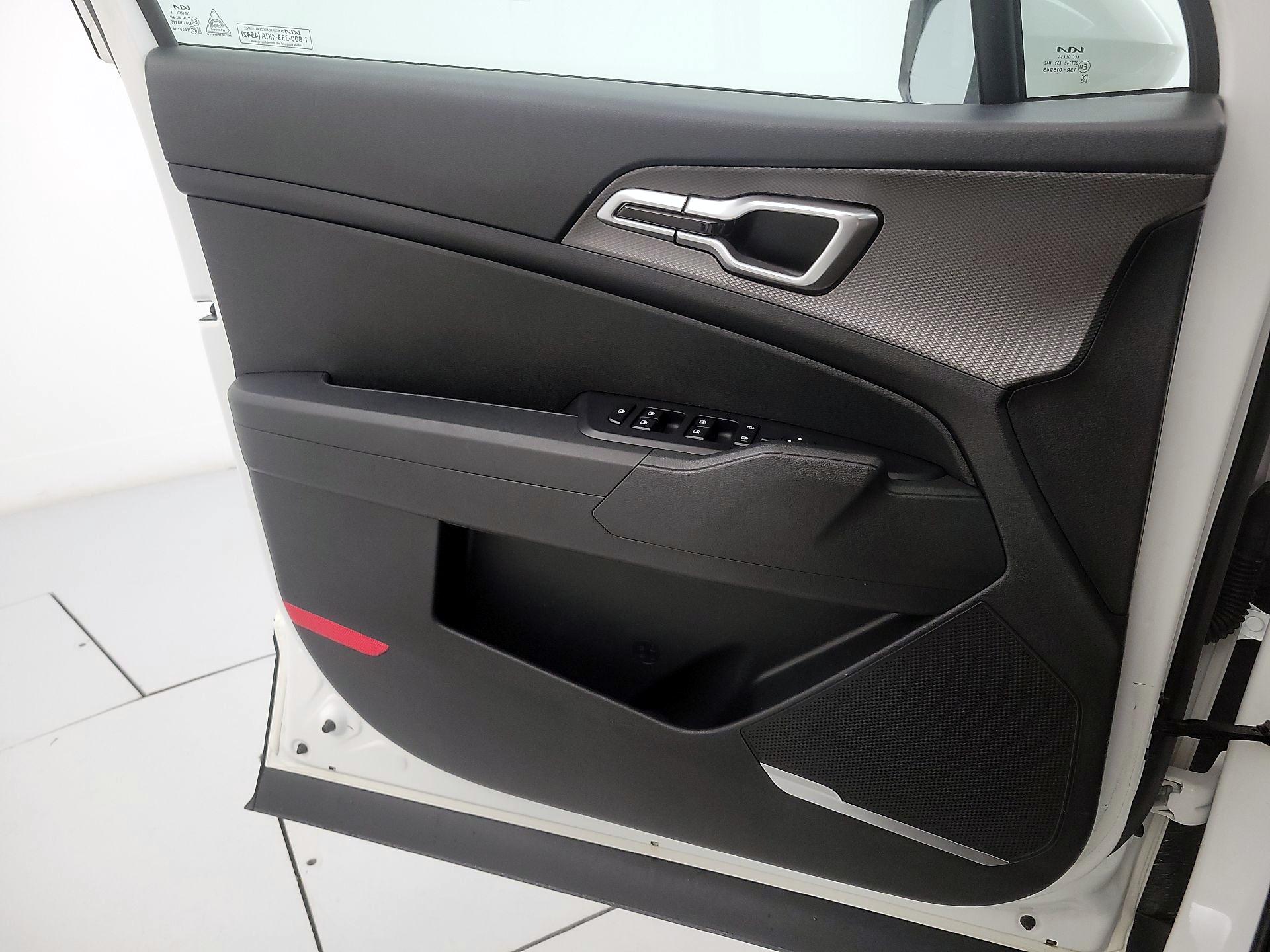 Thumbnail: 2023 Kia Sportage - 12