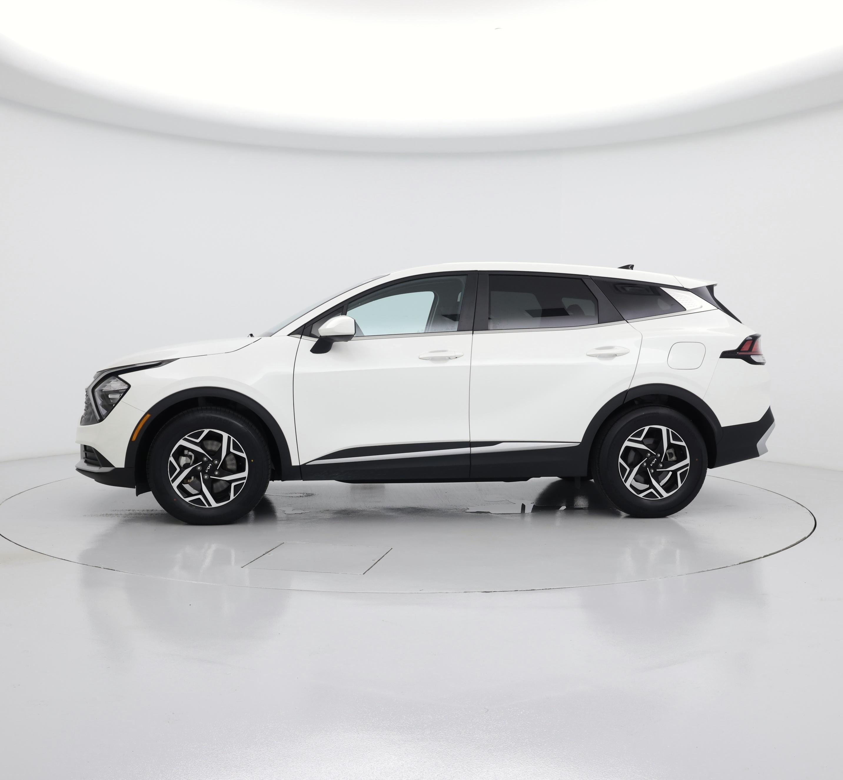 Thumbnail: 2023 Kia Sportage - 3