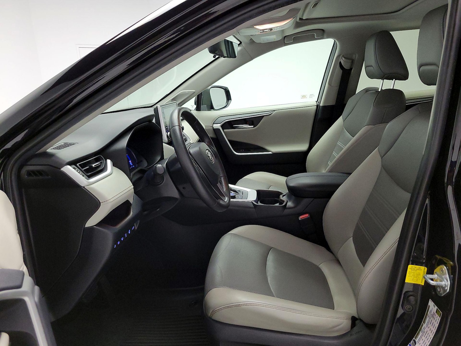 2020 Toyota RAV4 Limited - Photo 12