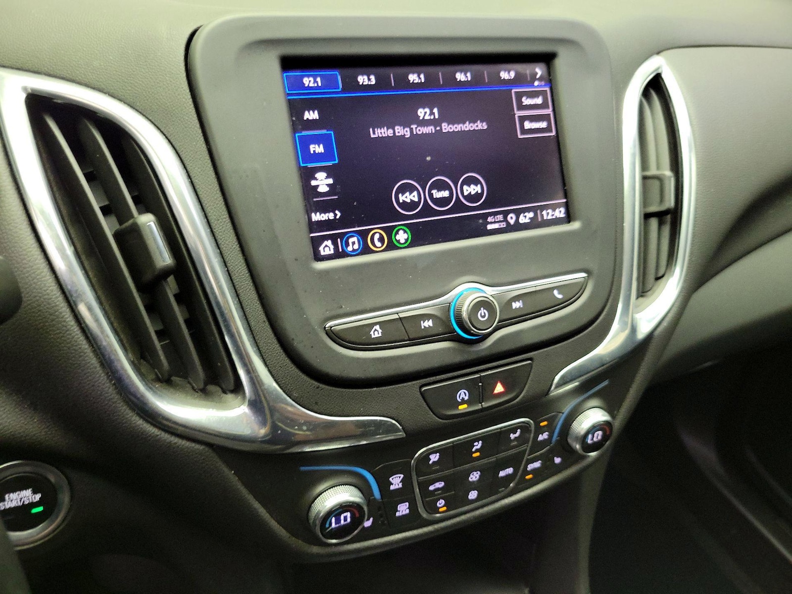 2023 Chevrolet Equinox LT - Photo 17