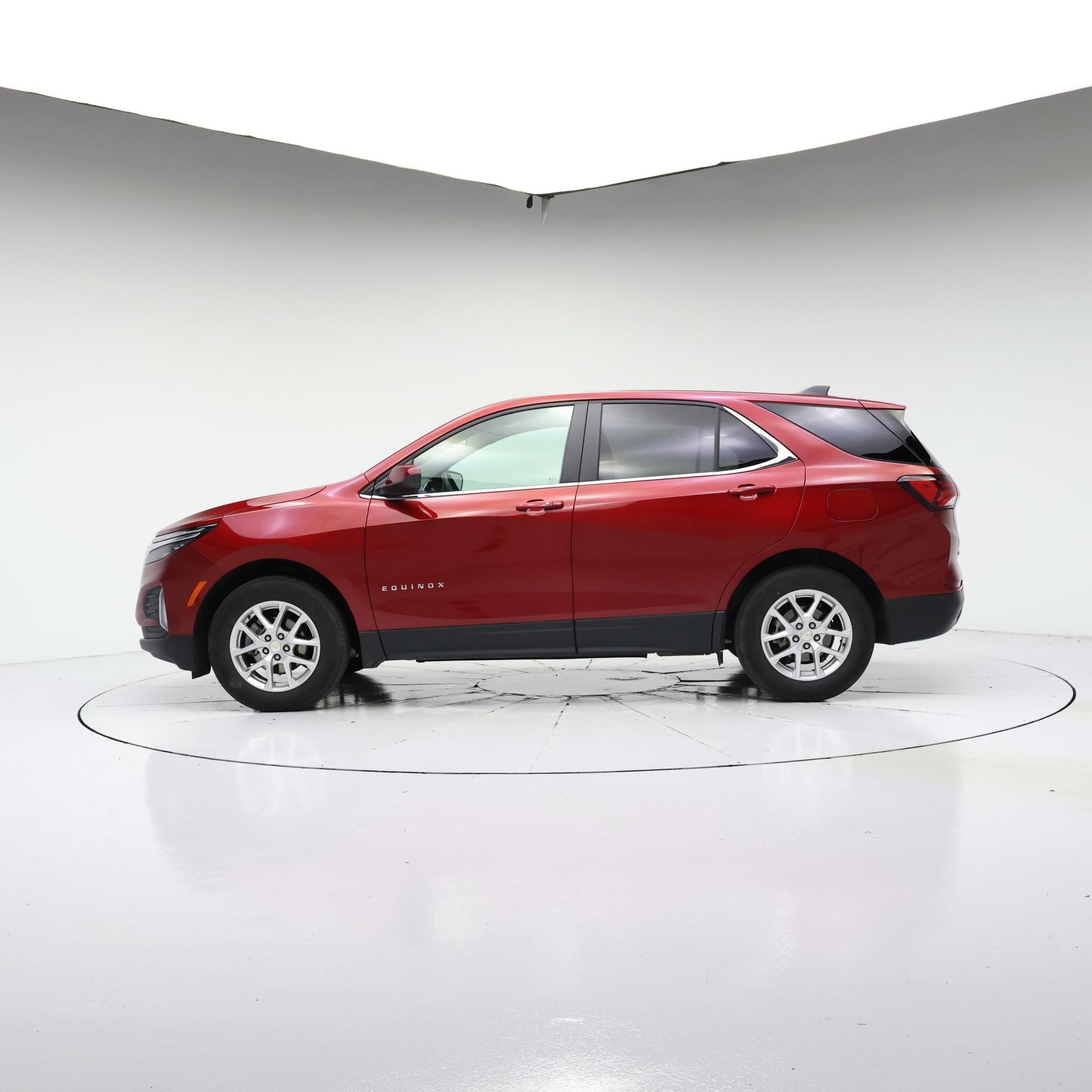 Thumbnail: 2023 Chevrolet Equinox - 3
