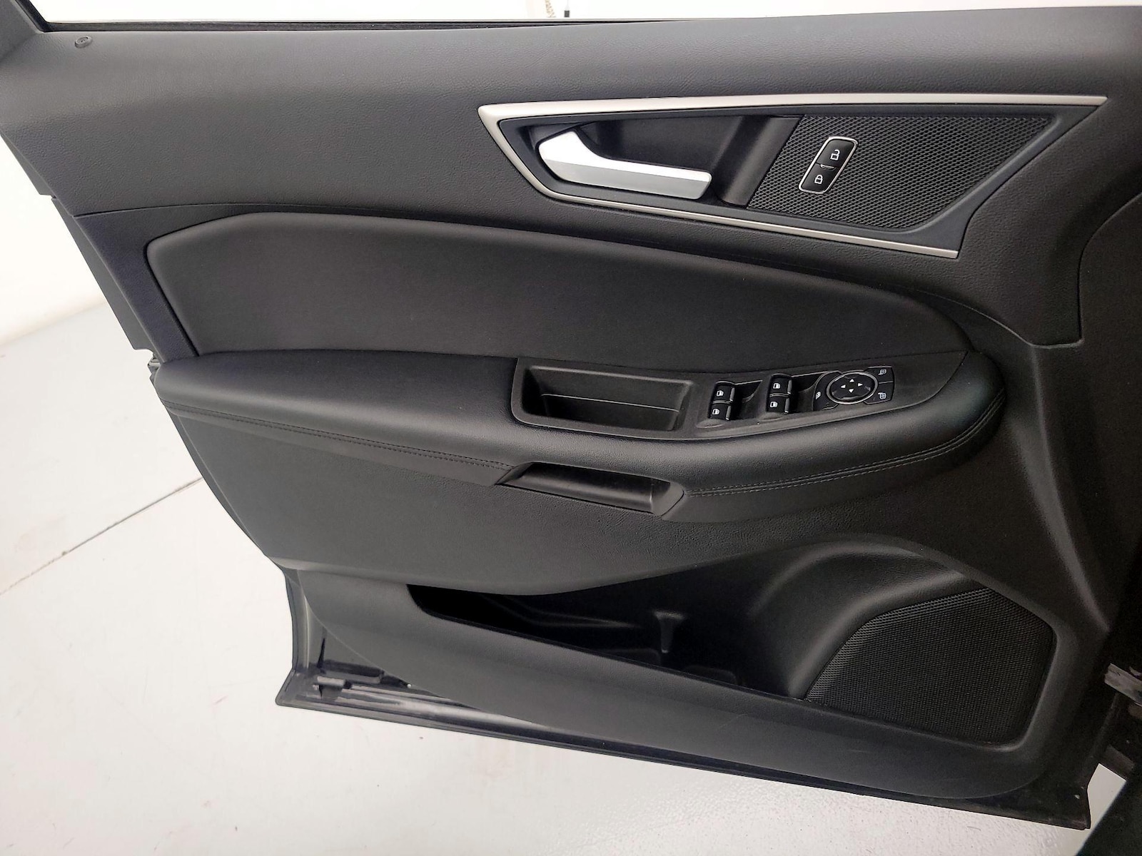 2023 Ford Edge SEL - Photo 13