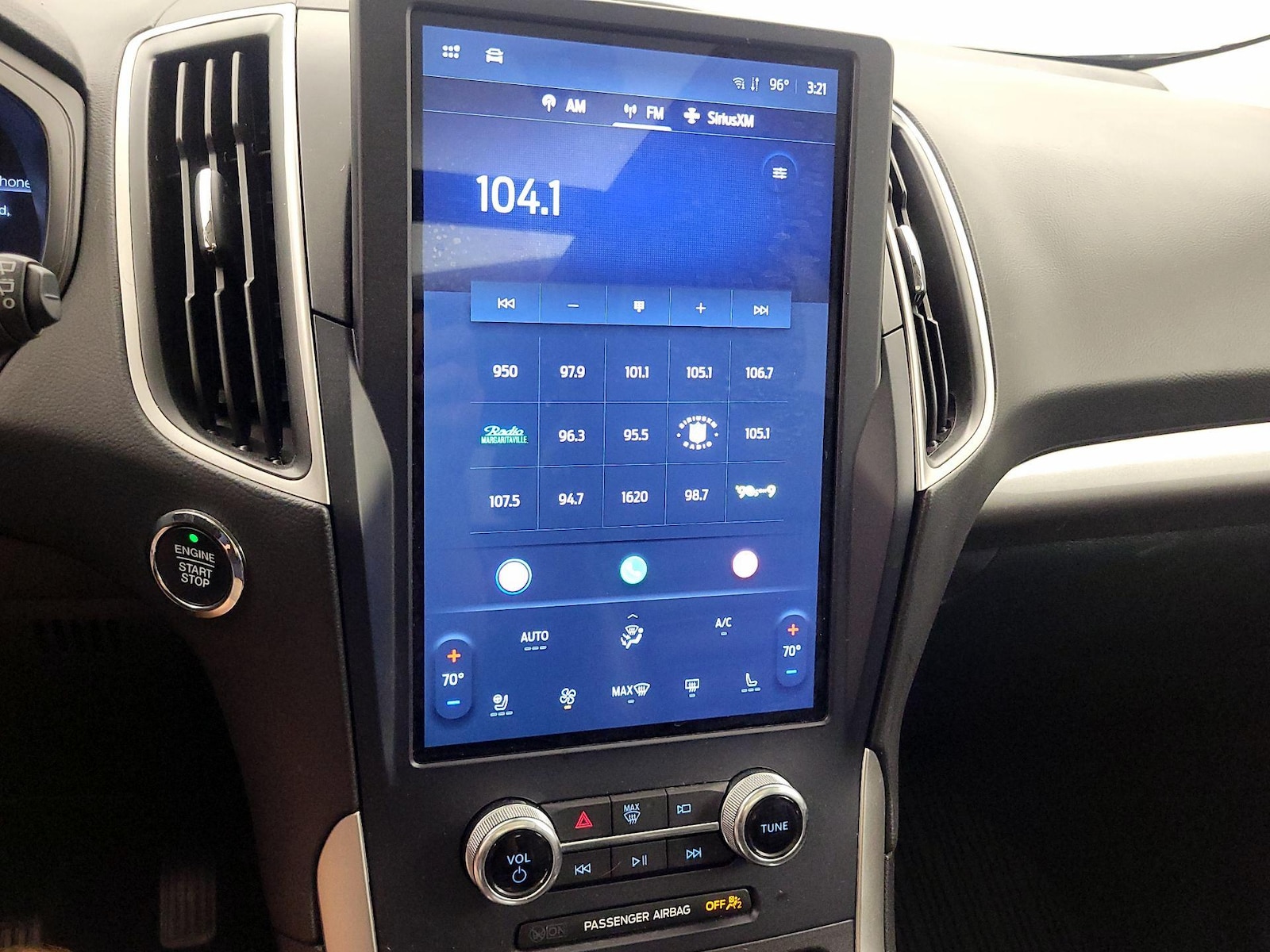 2023 Ford Edge SEL - Photo 16