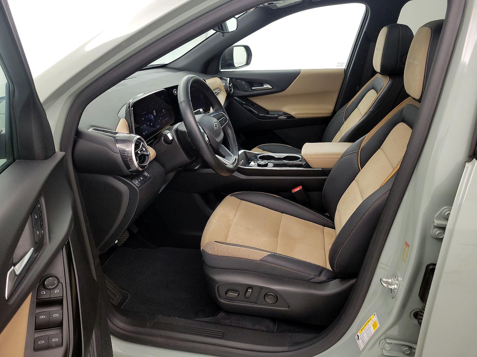 2025 Chevrolet Equinox ACTIV - Photo 12