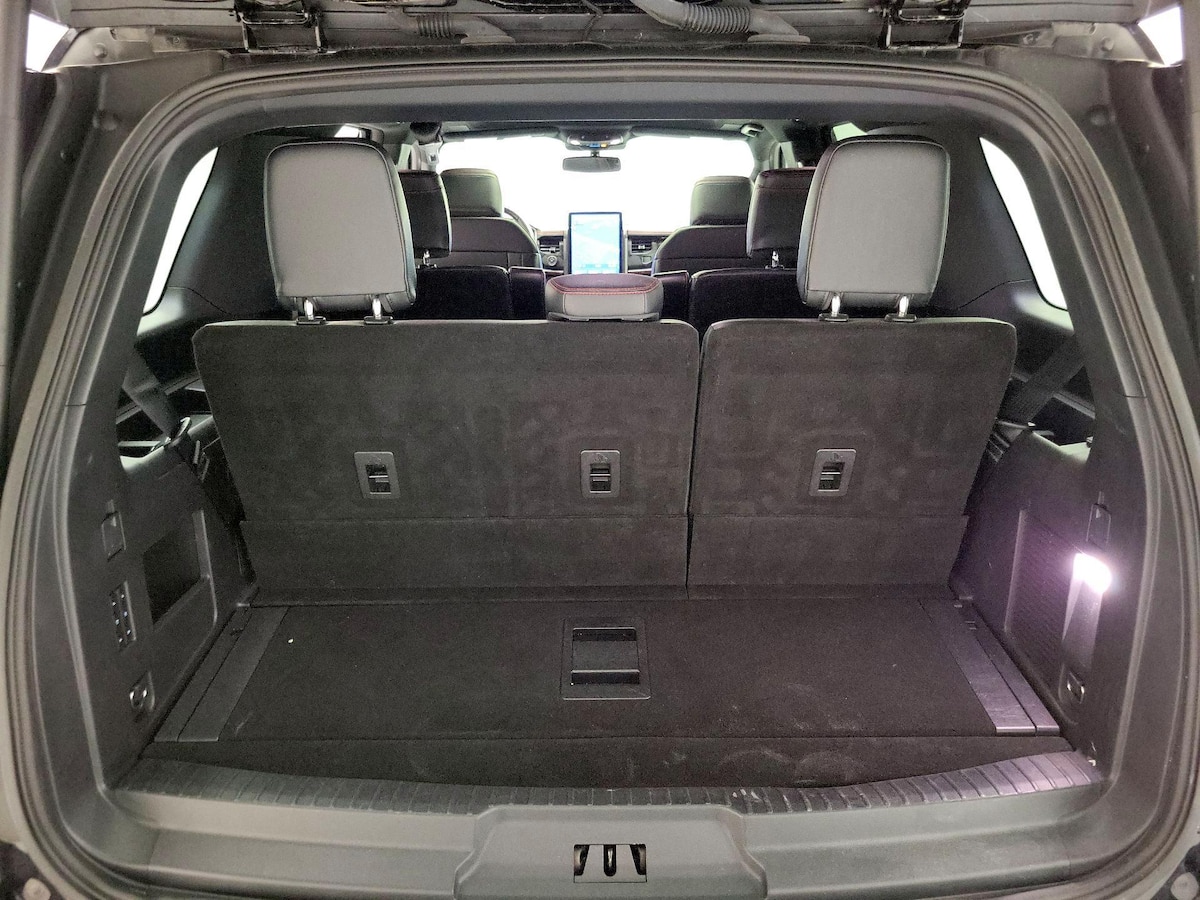 Trunk/Cargo (Seats Up)