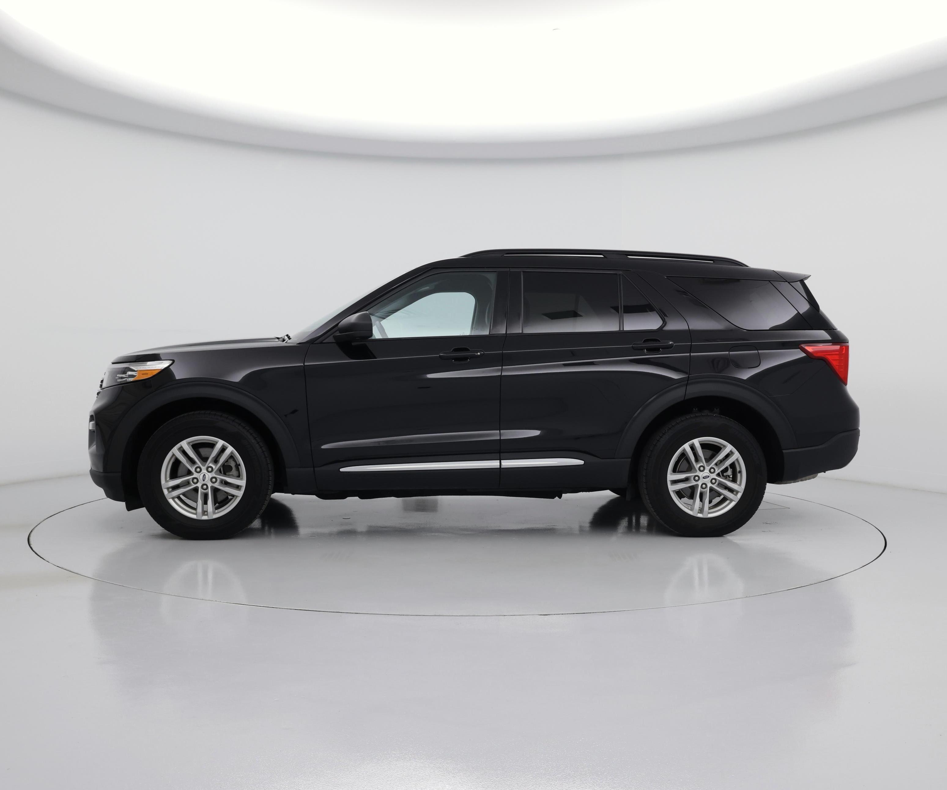 Thumbnail: 2024 Ford Explorer - 3