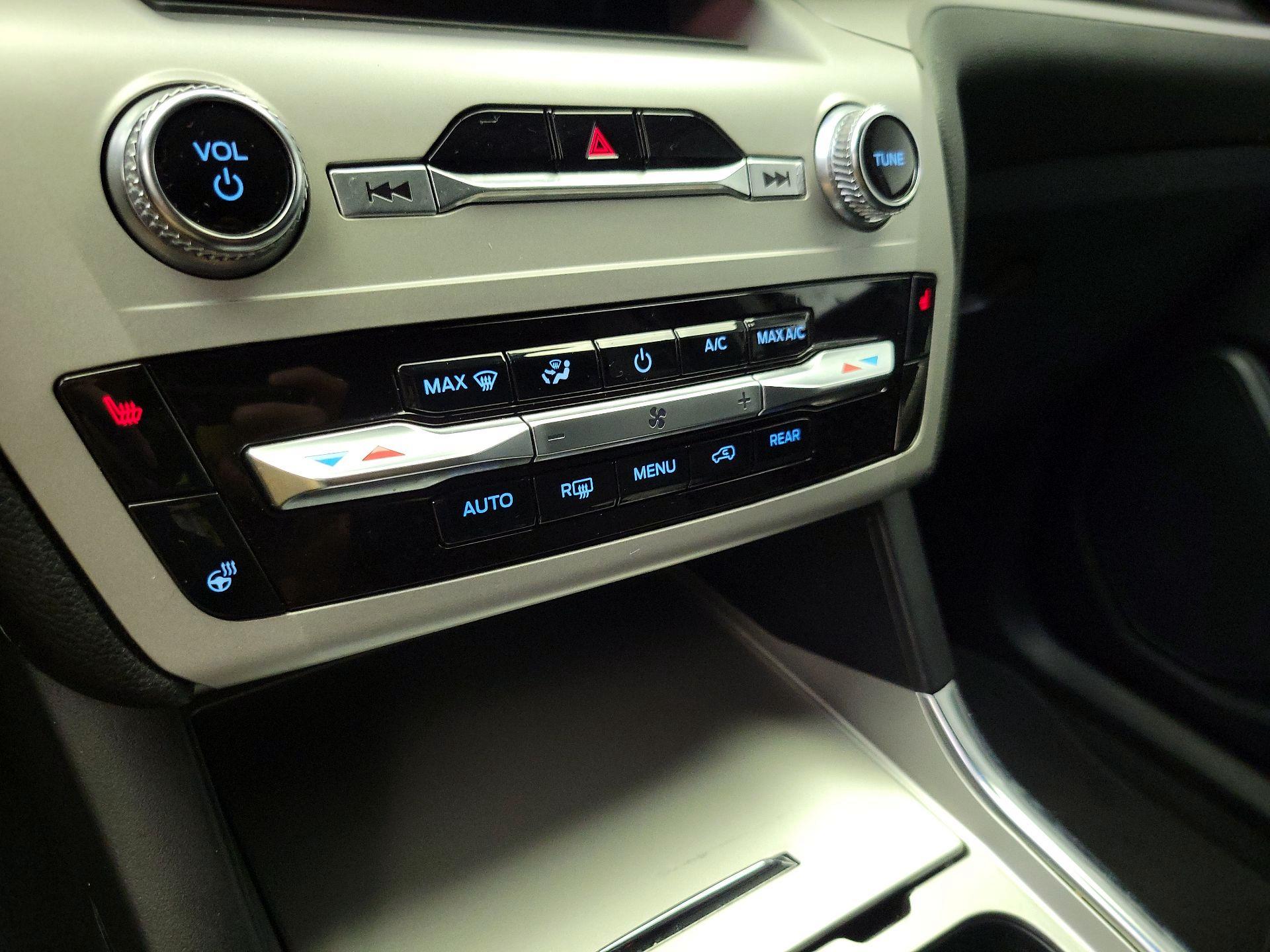 Thumbnail: 2024 Ford Explorer - 17