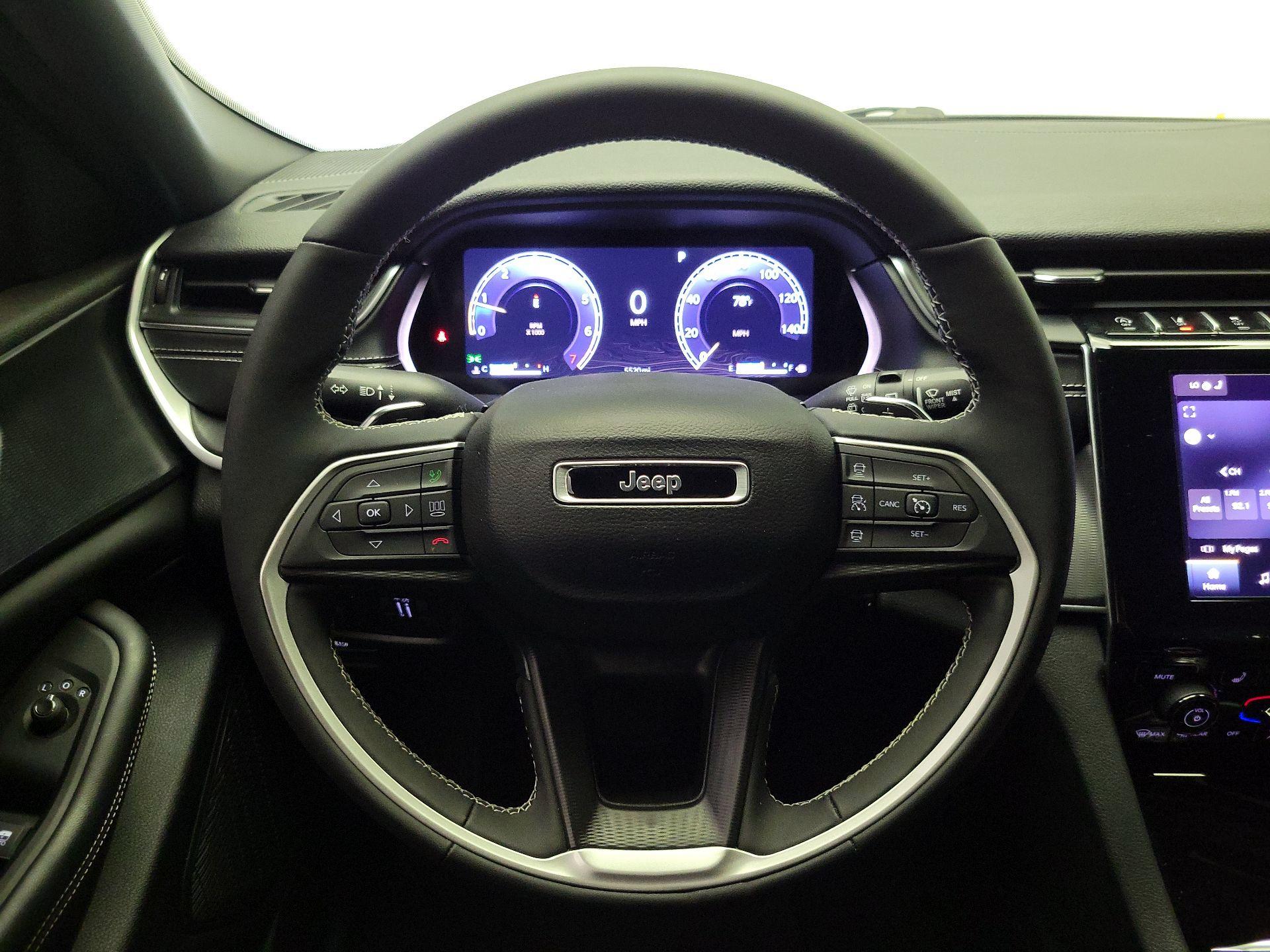 Thumbnail: 2024 Jeep Grand Cherokee L - 10