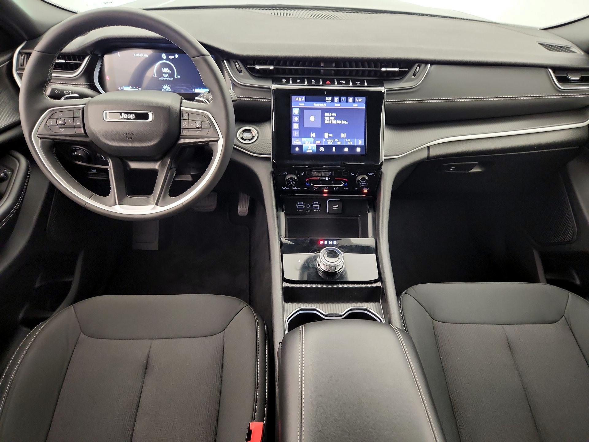 Thumbnail: 2024 Jeep Grand Cherokee - 9