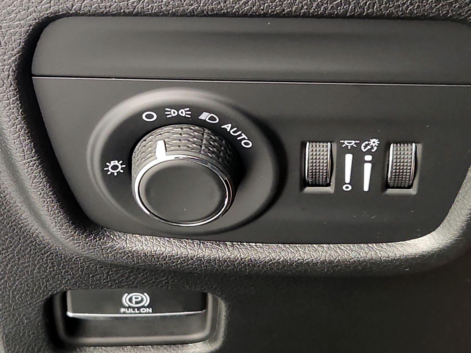 Thumbnail: 2024 Jeep Grand Cherokee - 13