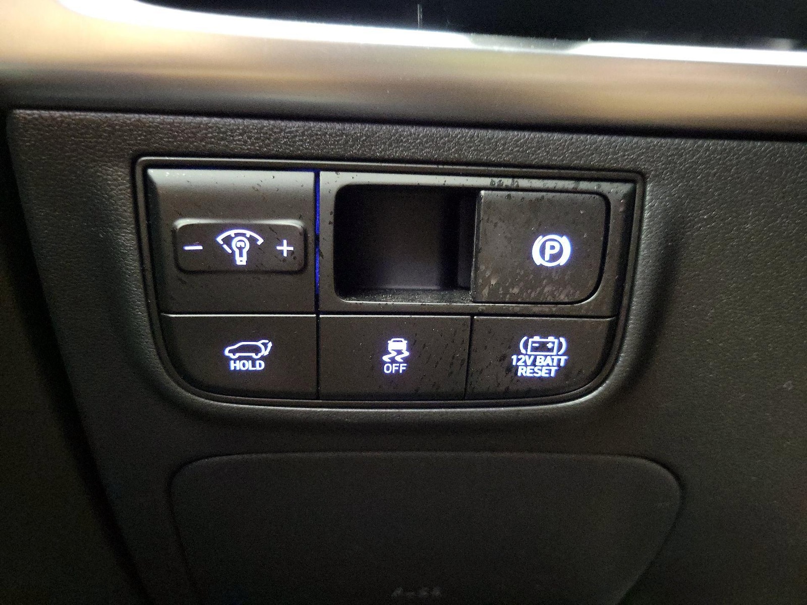 2025 Hyundai Tucson Limited - Photo 14