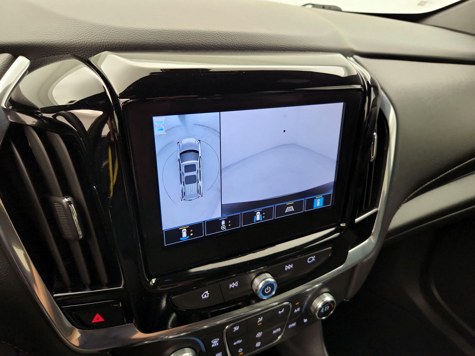 Thumbnail: 2022 Chevrolet Traverse - 14